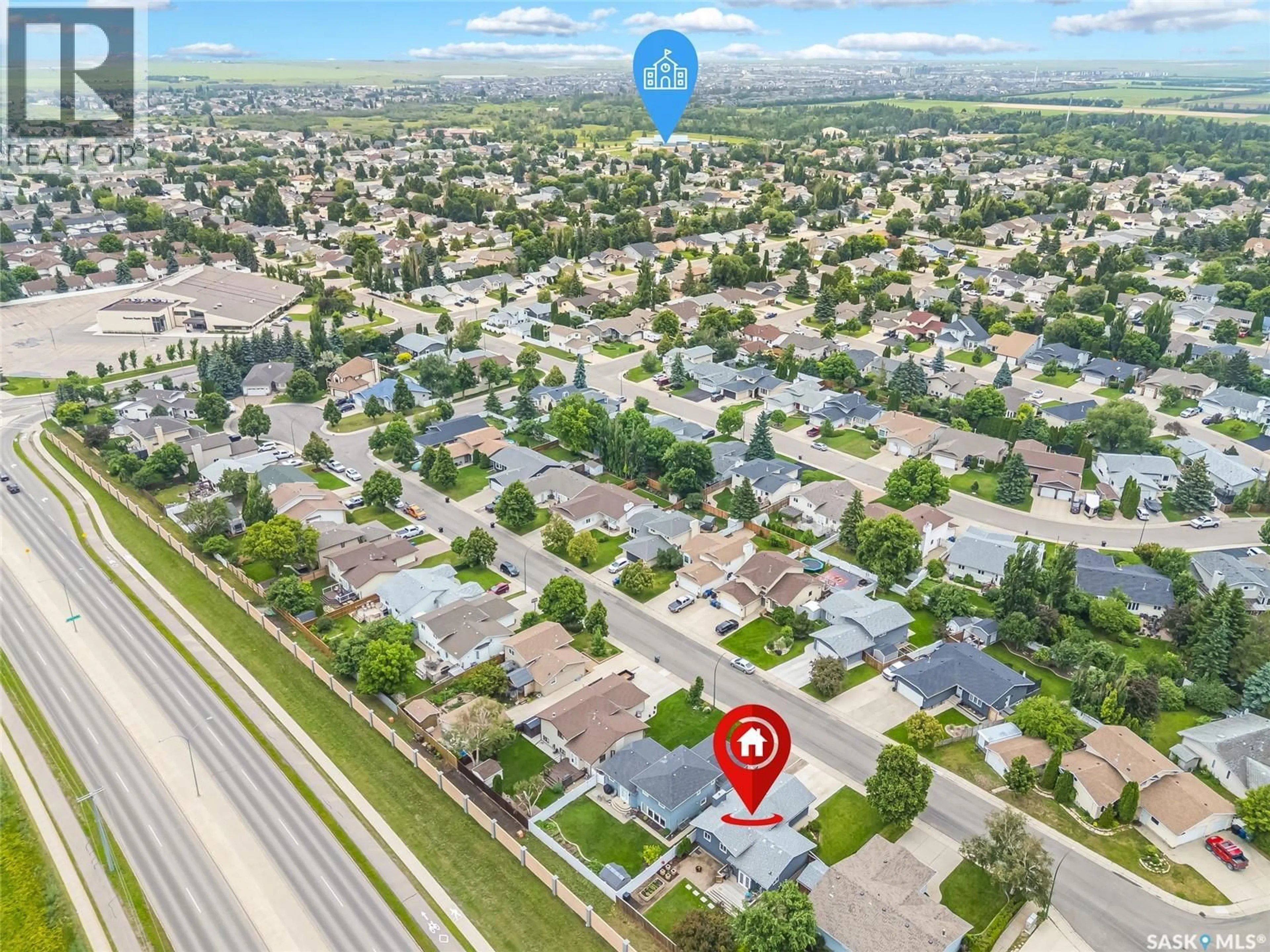 A pic from outside/outdoor area/front of a property/back of a property/a pic from drone, street for 342 HASLAM CRESCENT, Saskatoon Saskatchewan S7S1E5