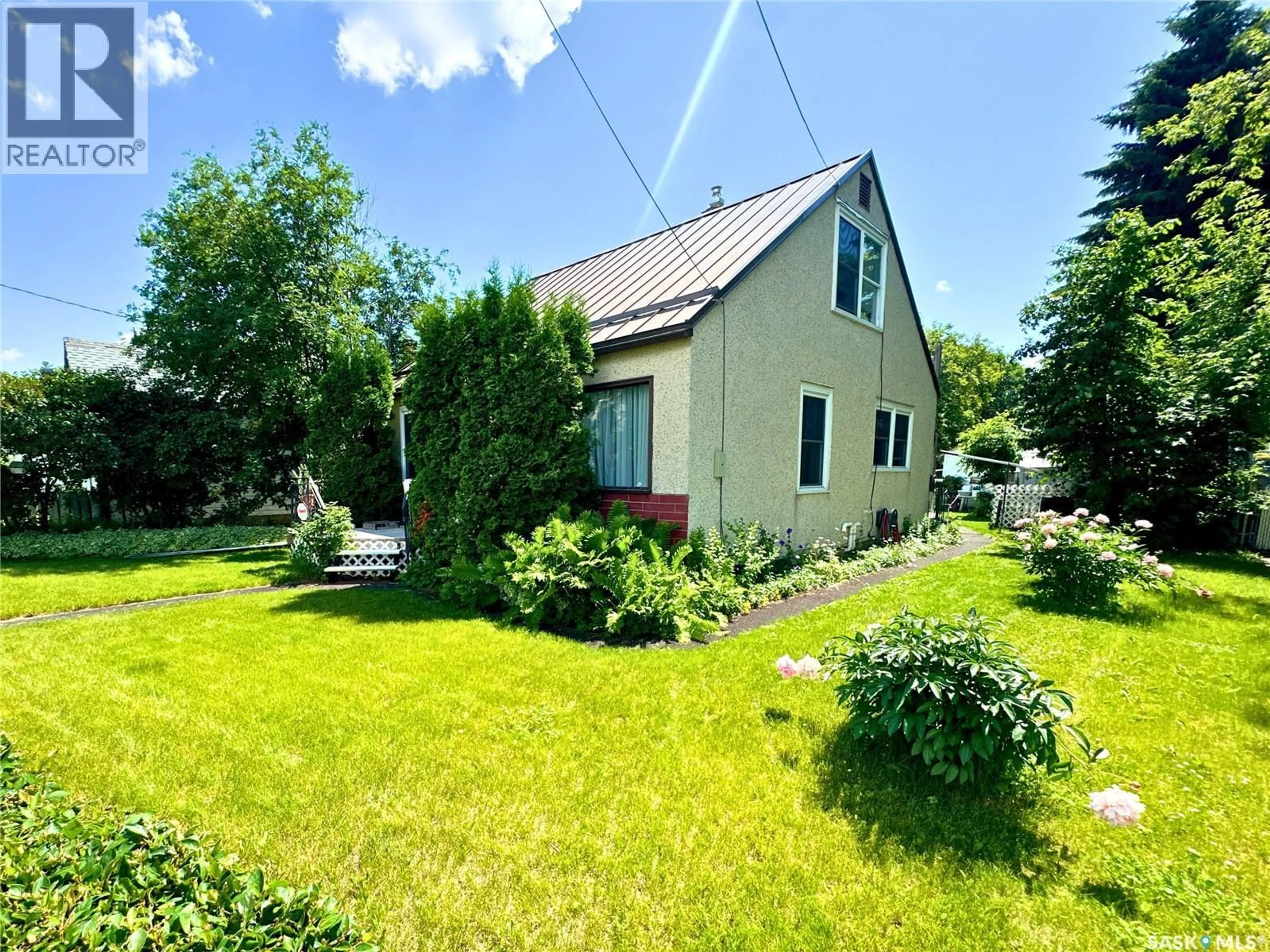 A pic from outside/outdoor area/front of a property/back of a property/a pic from drone, street for 249 6TH STREET, Prince Albert Saskatchewan S6V0M9