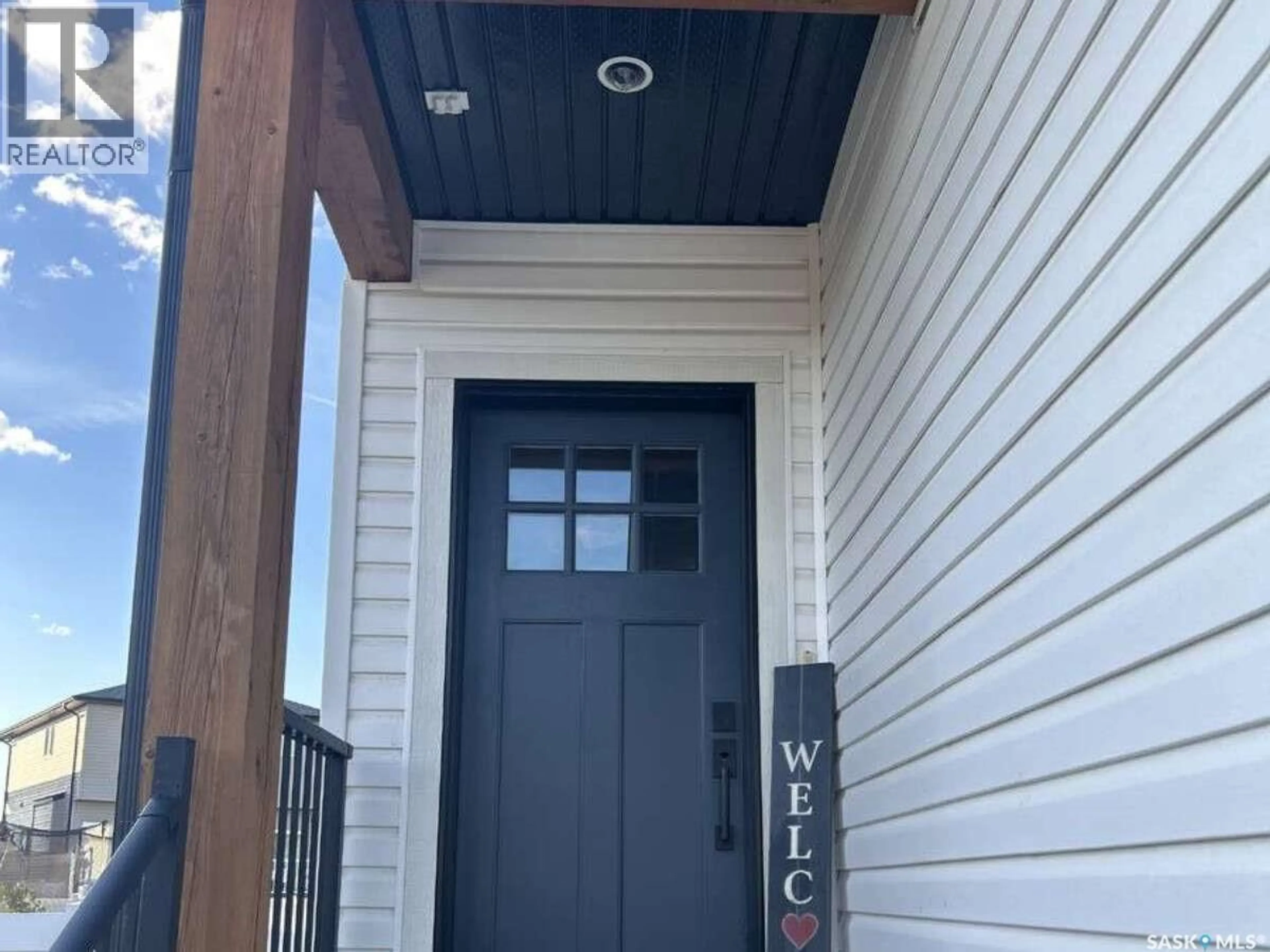 Indoor entryway for 3743 GEE CRESCENT, Regina Saskatchewan S4V3P1