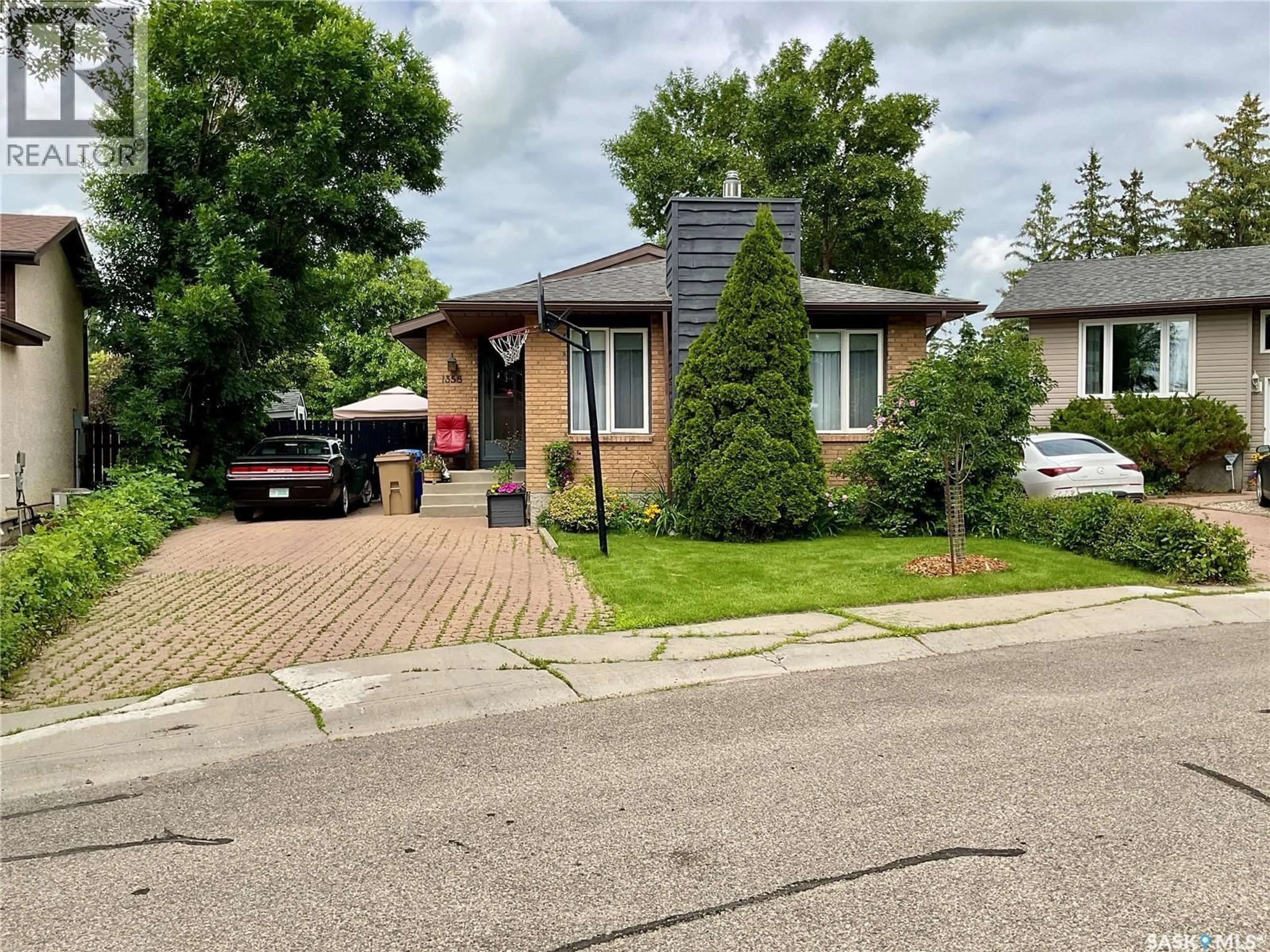 Unknown for 1358 LAKEWOOD CRESCENT, Regina Saskatchewan S4X3H3