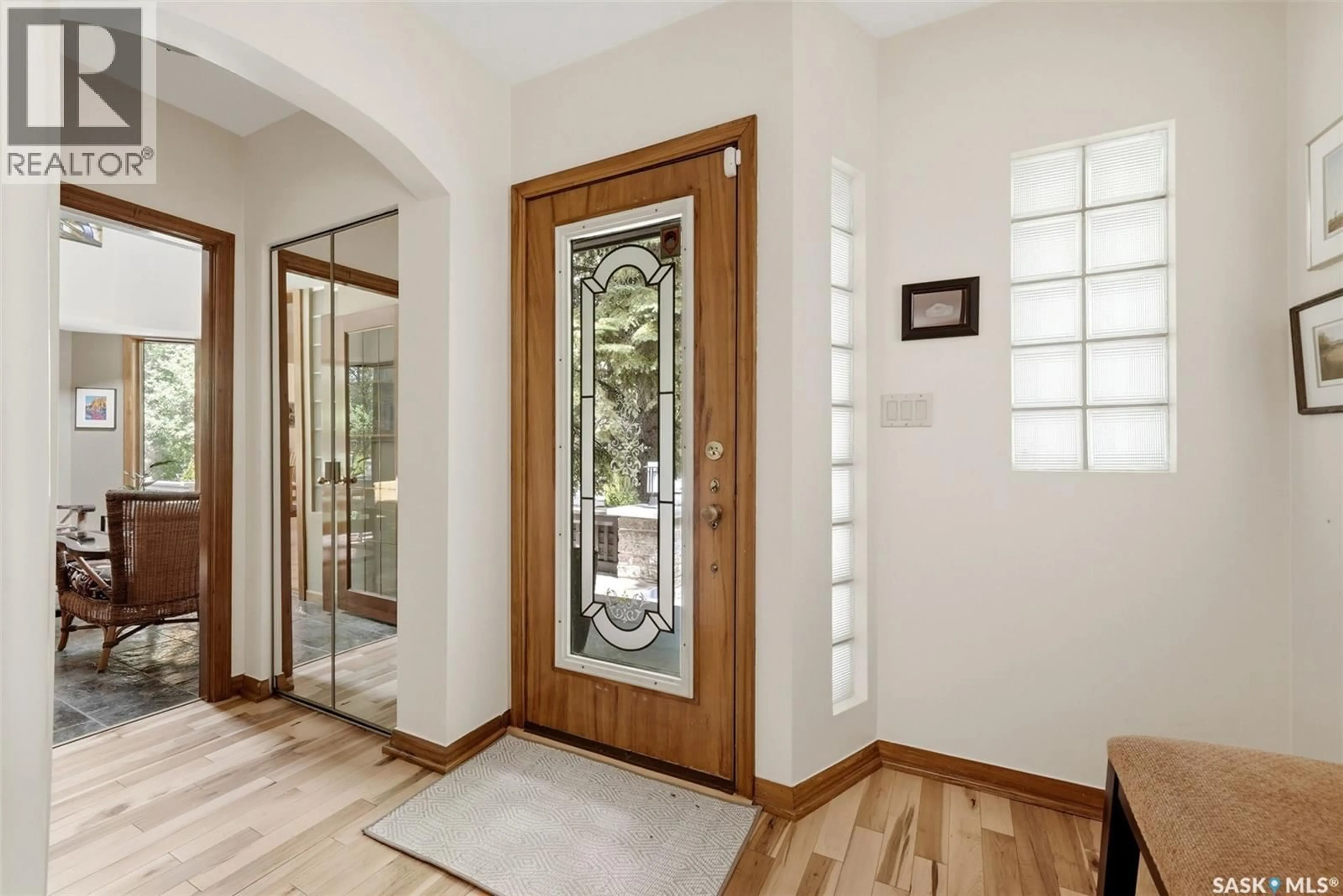 Indoor entryway for 2950 ALBERT STREET, Regina Saskatchewan S4S3N6