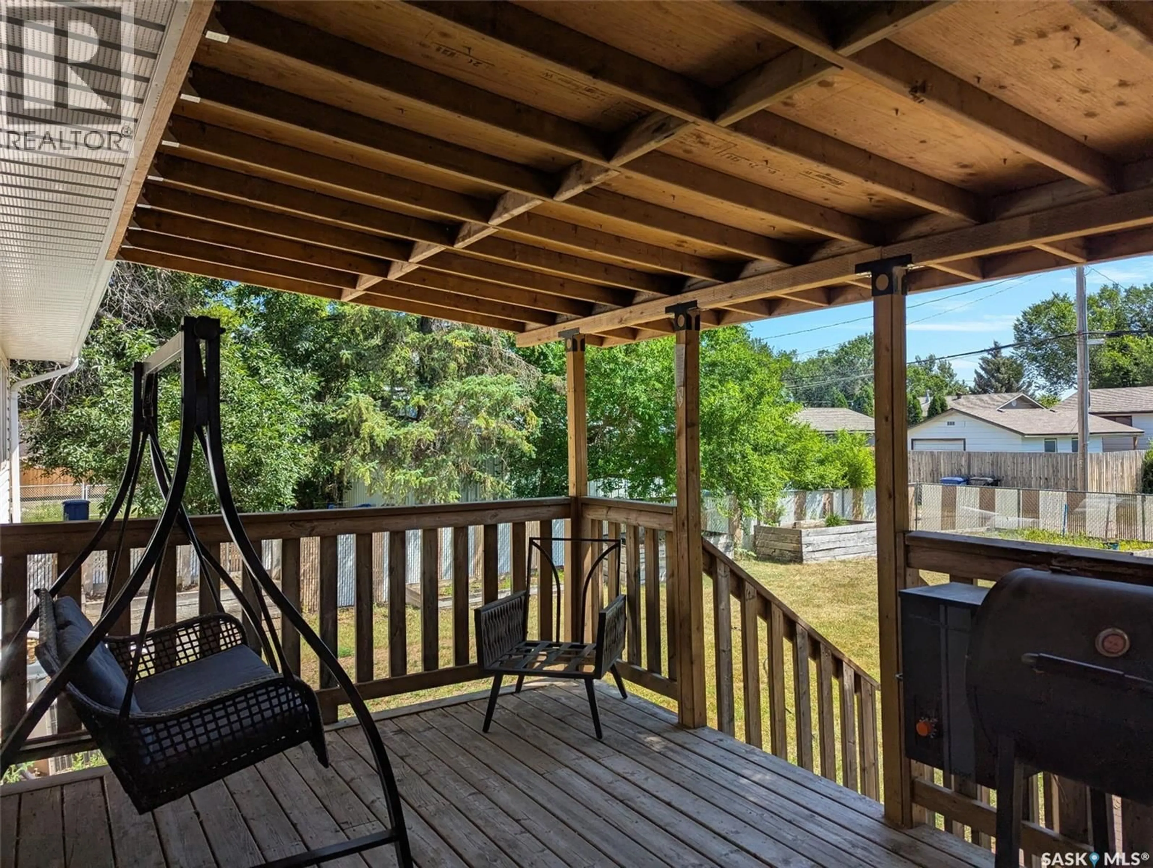 Patio, water/lake/river/ocean view for 208 HERBERT STREET, Maple Creek Saskatchewan S0N1N0
