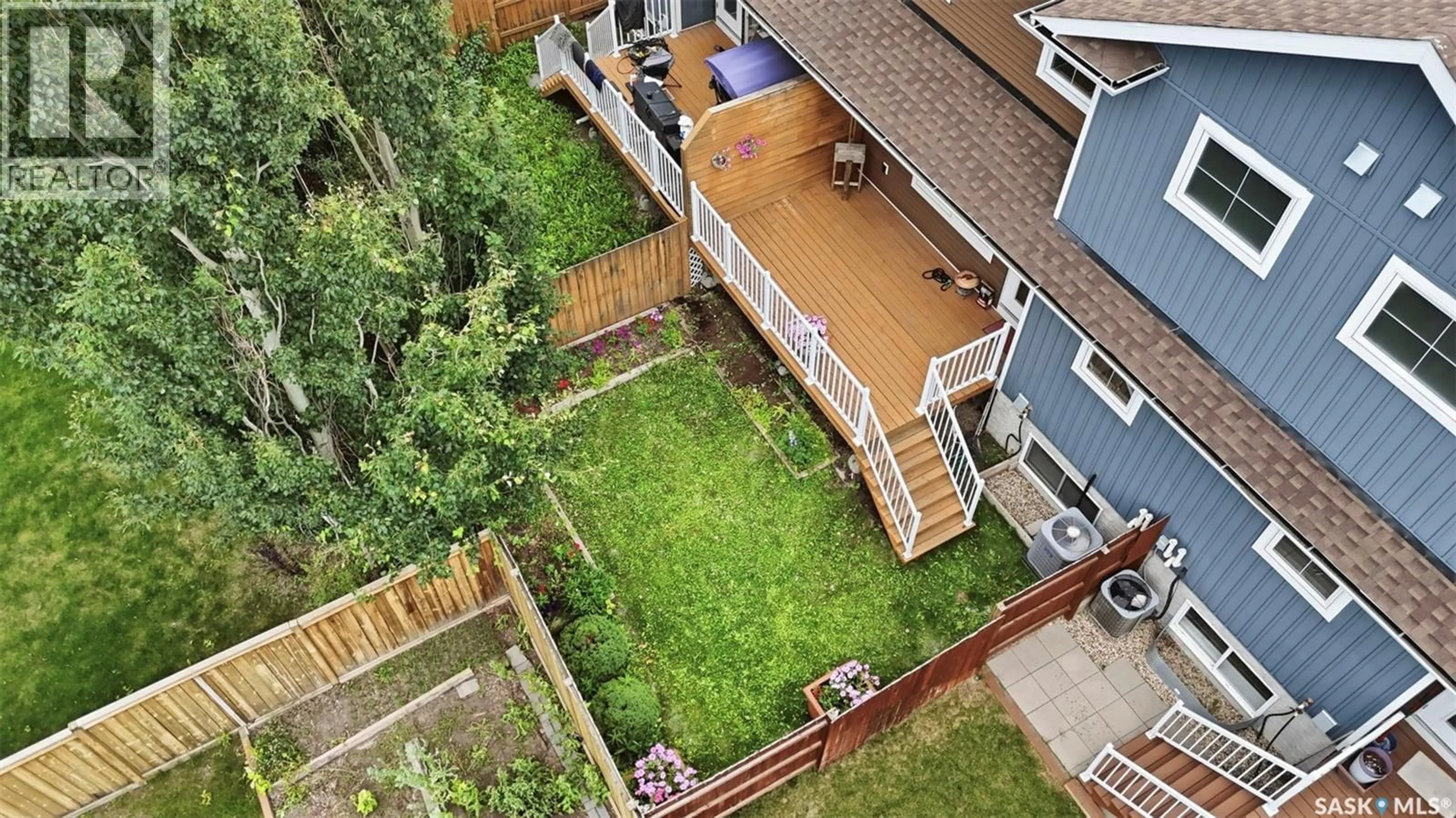 A pic from outside/outdoor area/front of a property/back of a property/a pic from drone, city buildings view from balcony for 315 - 305 ZARY ROAD, Saskatoon Saskatchewan S7W0N9