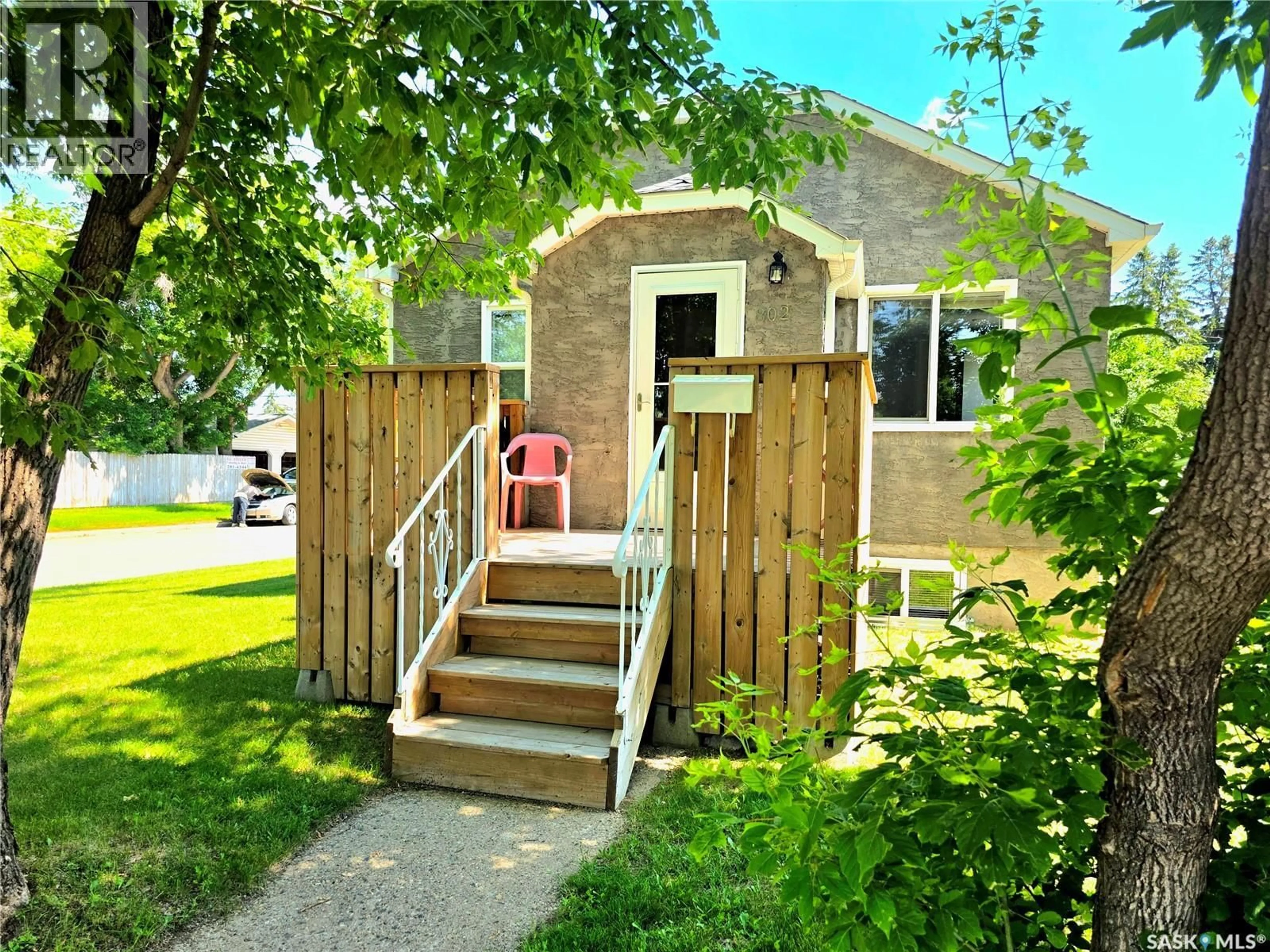 Shed for 802 O AVENUE, Saskatoon Saskatchewan S7M2S7