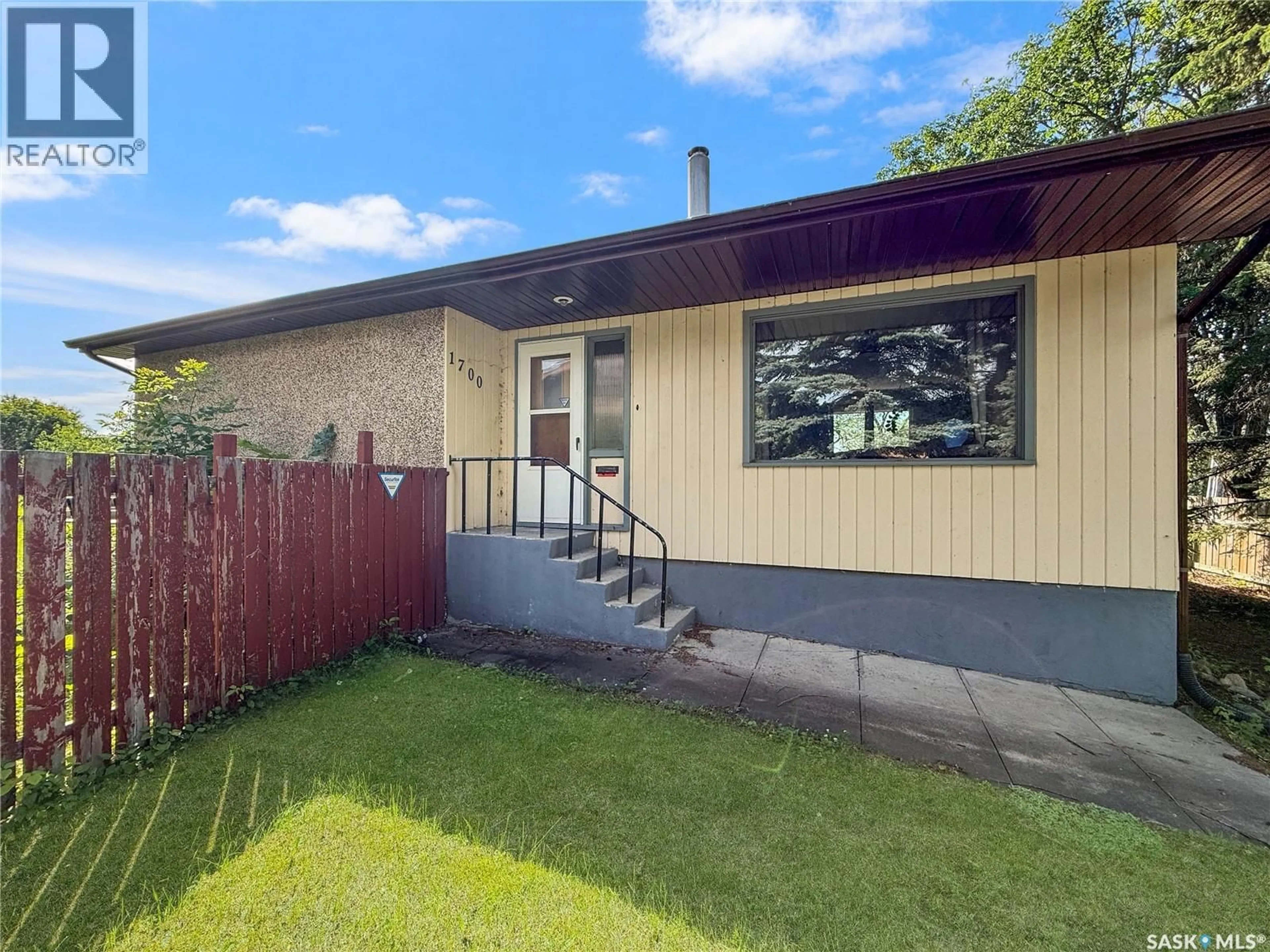 Unknown for 1700 15TH AVENUE, Prince Albert Saskatchewan S6V5P3