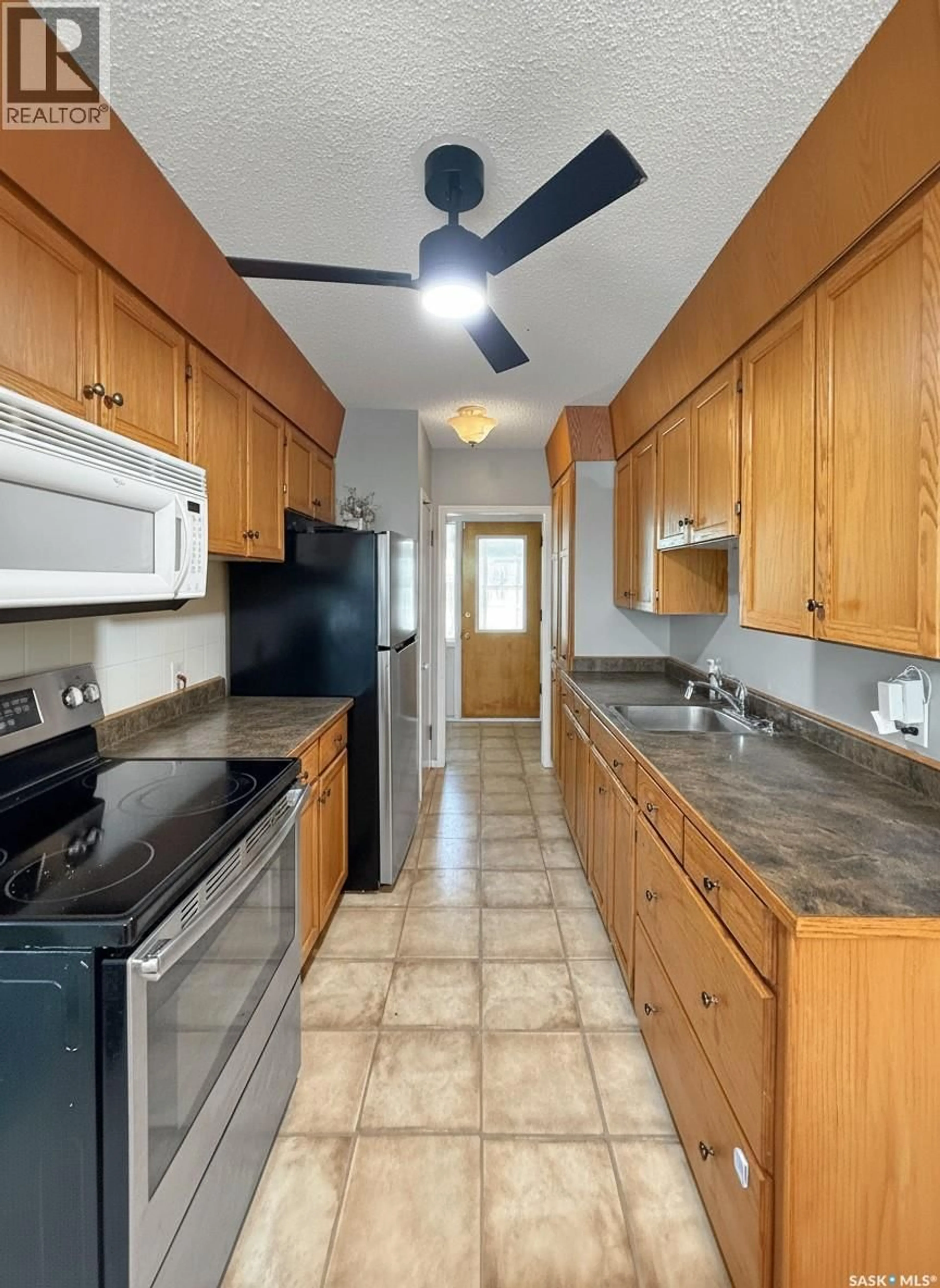 Standard kitchen, ceramic/tile floor for 1700 15TH AVENUE, Prince Albert Saskatchewan S6V5P3