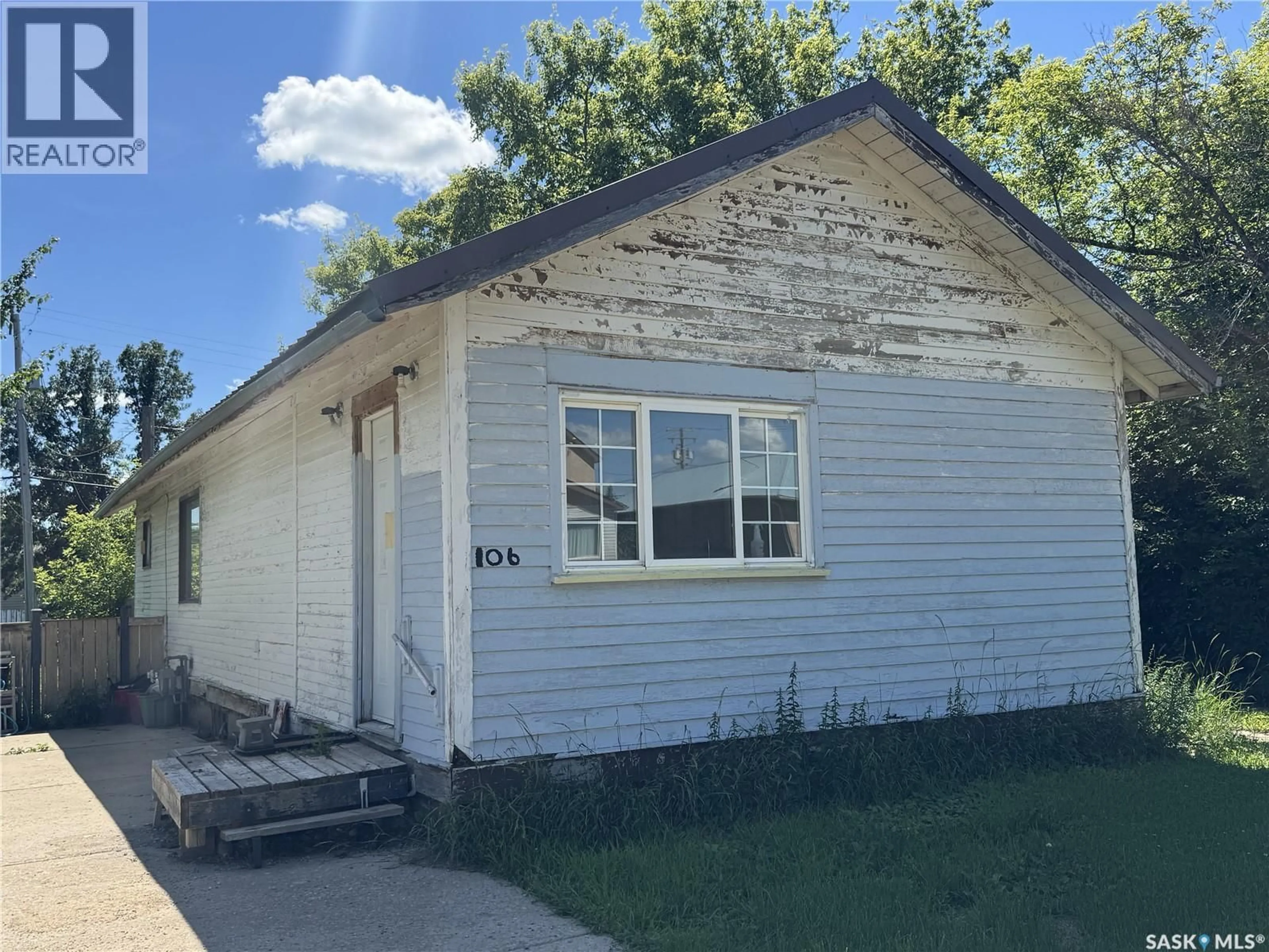 Unknown for 106 5TH AVENUE E, Biggar Saskatchewan S0K0M0