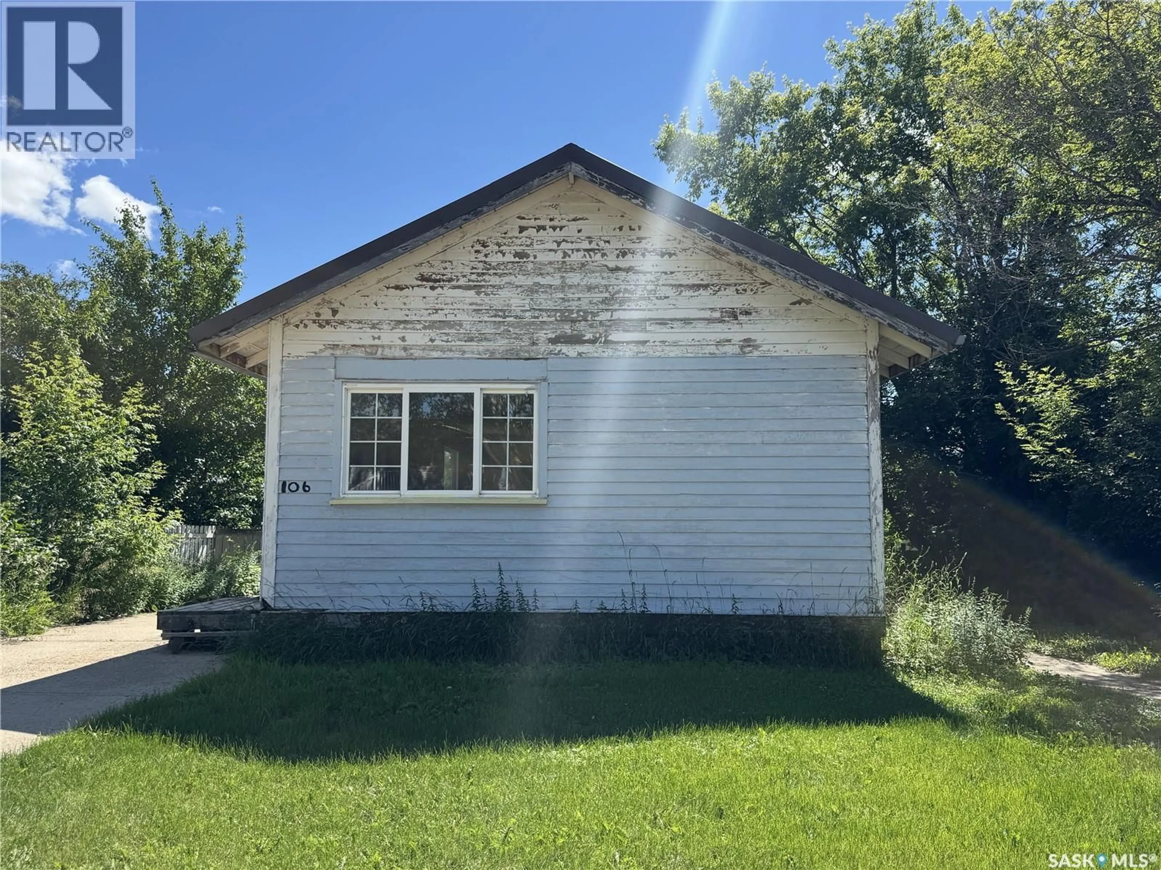 Shed for 106 5TH AVENUE E, Biggar Saskatchewan S0K0M0