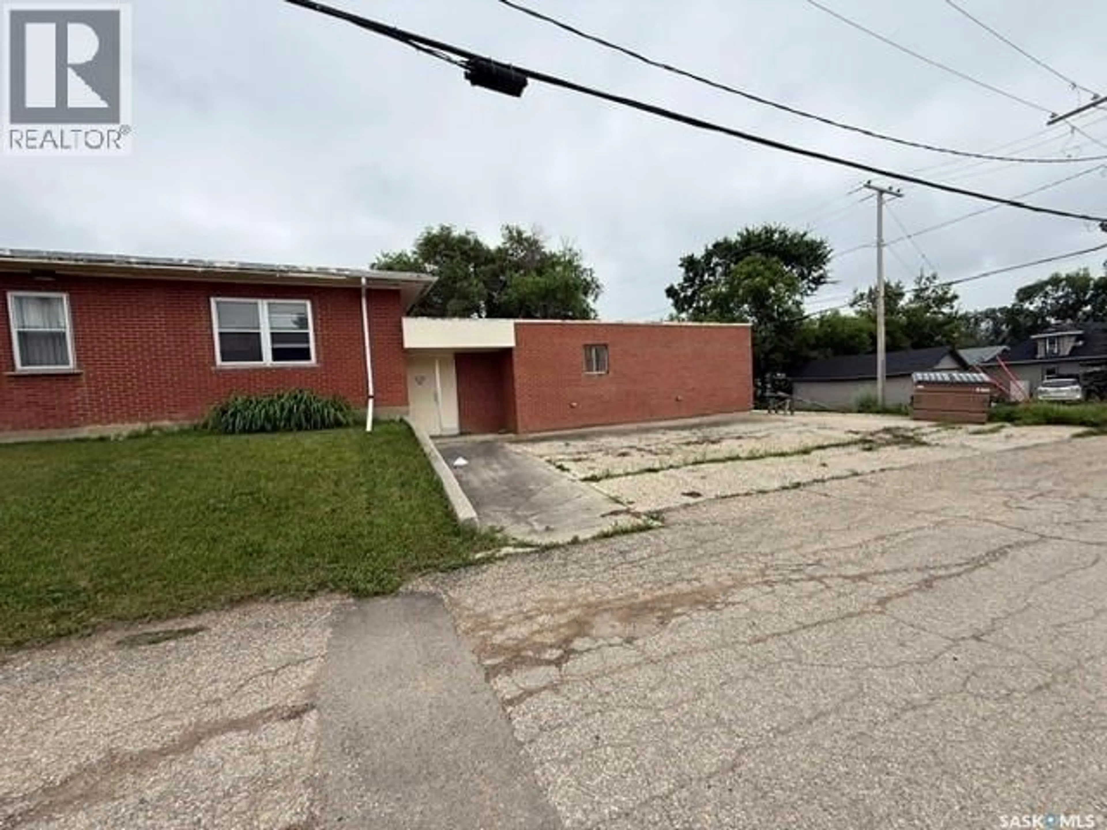 A pic from outside/outdoor area/front of a property/back of a property/a pic from drone, street for 428 THIRD STREET, Kamsack Saskatchewan S0A1S0