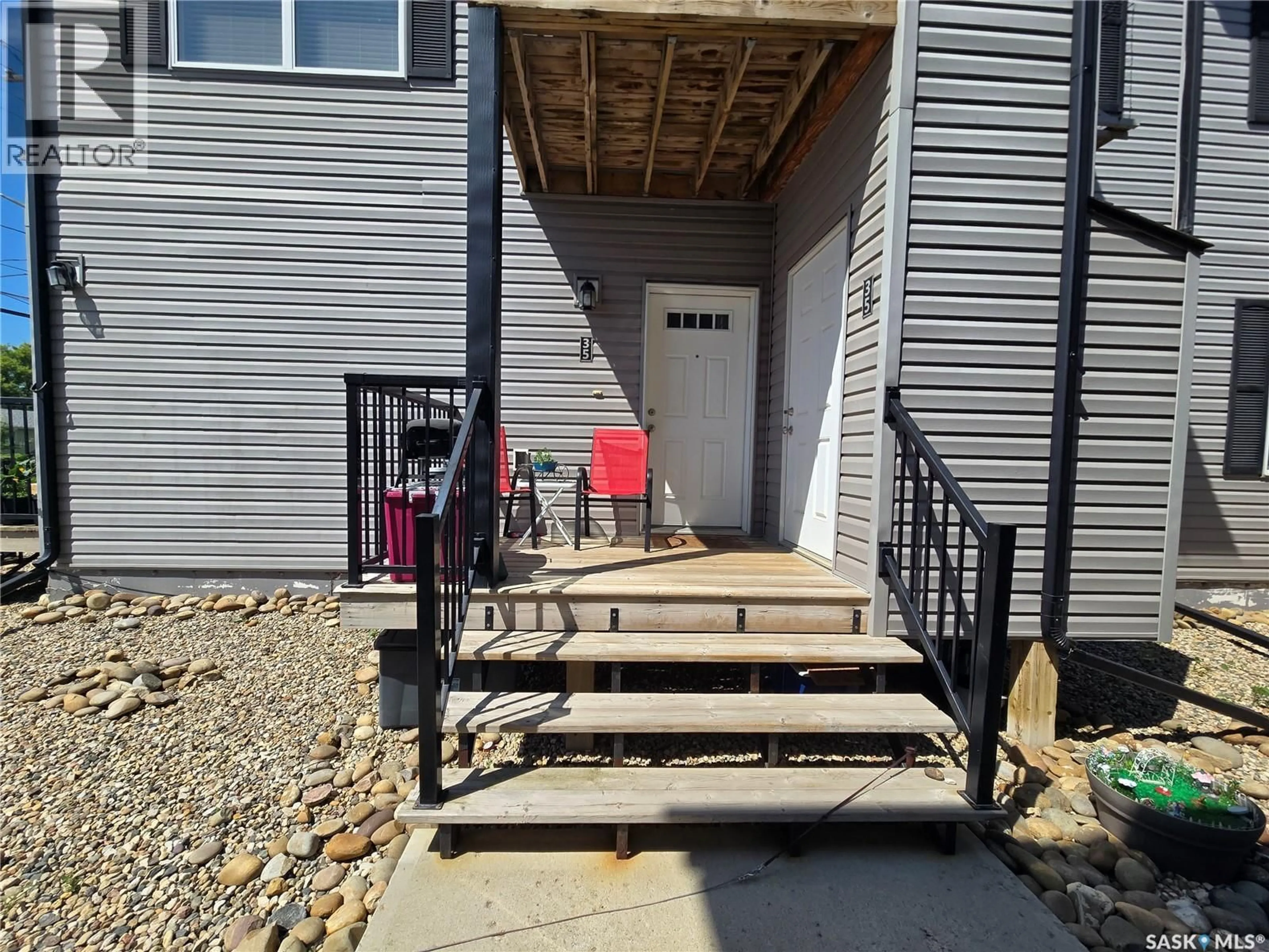 Unknown for 35 - 1275 SOUTH RAILWAY STREET, Swift Current Saskatchewan S9H5P3