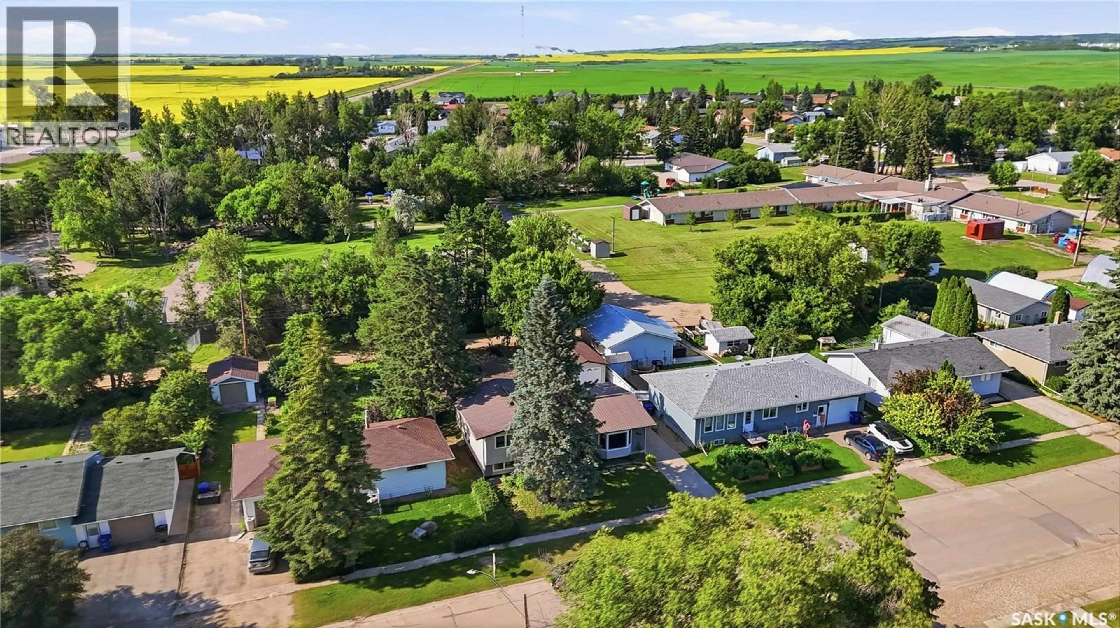 A pic from outside/outdoor area/front of a property/back of a property/a pic from drone, street for 314 GASTLE STREET, Strasbourg Saskatchewan S0G4V0