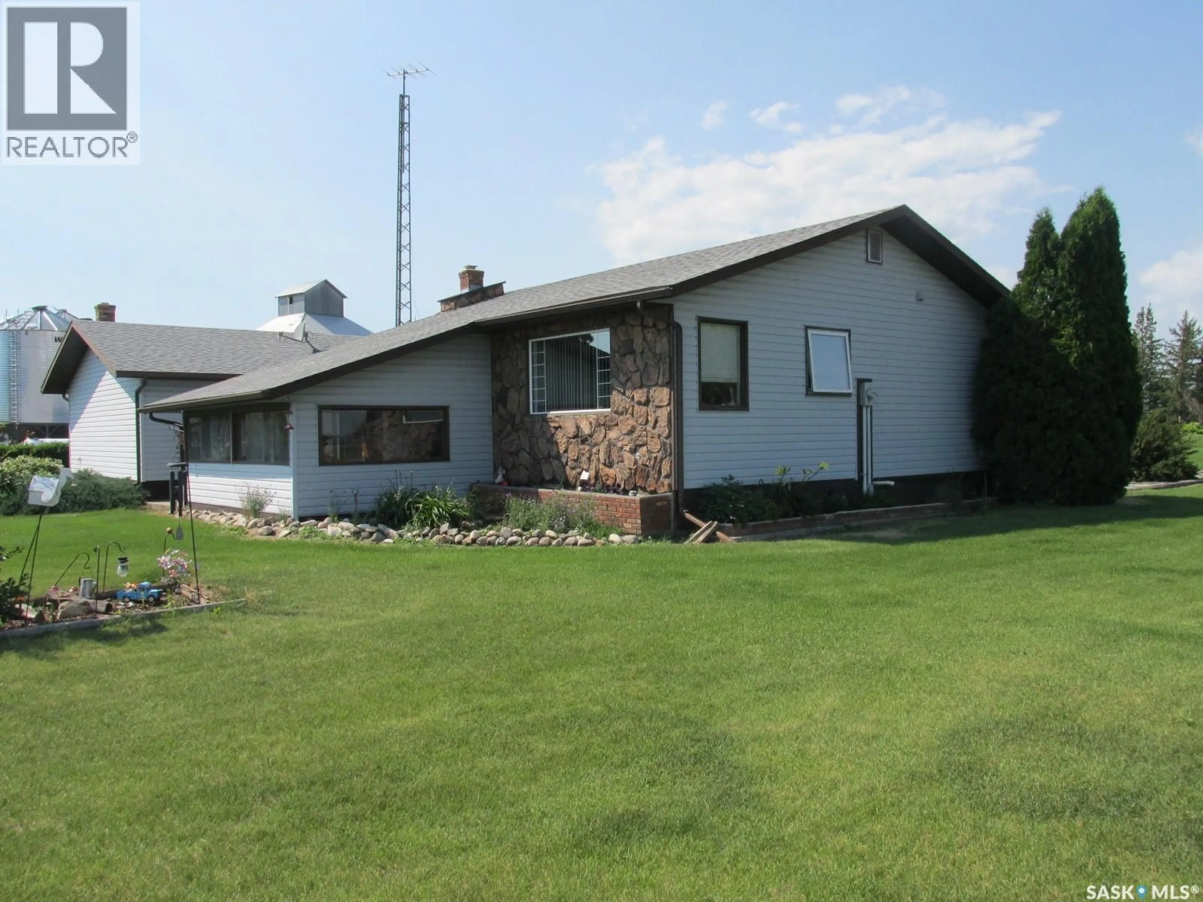 Home with vinyl exterior material, unknown for ACREAGE NEAR OLD NIPAWIN BRIDGE, Torch River Rm No. 488 Saskatchewan S0E1E0