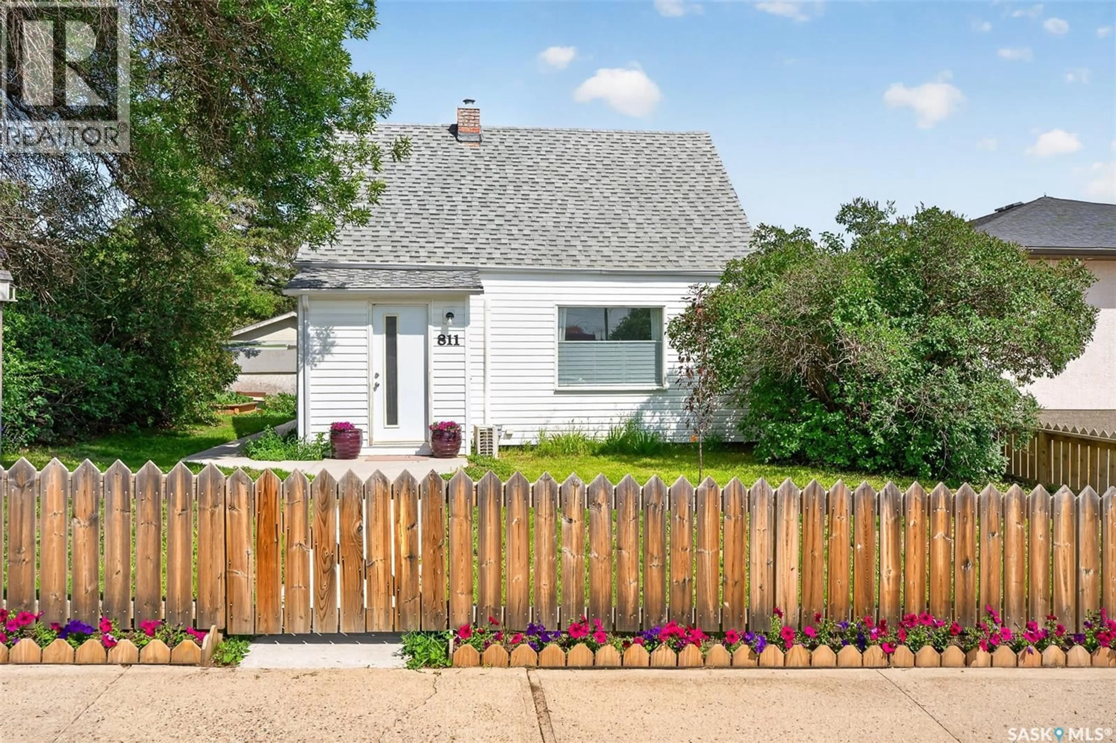 Unknown for 811 4TH AVENUE, Moose Jaw Saskatchewan S6H3W8