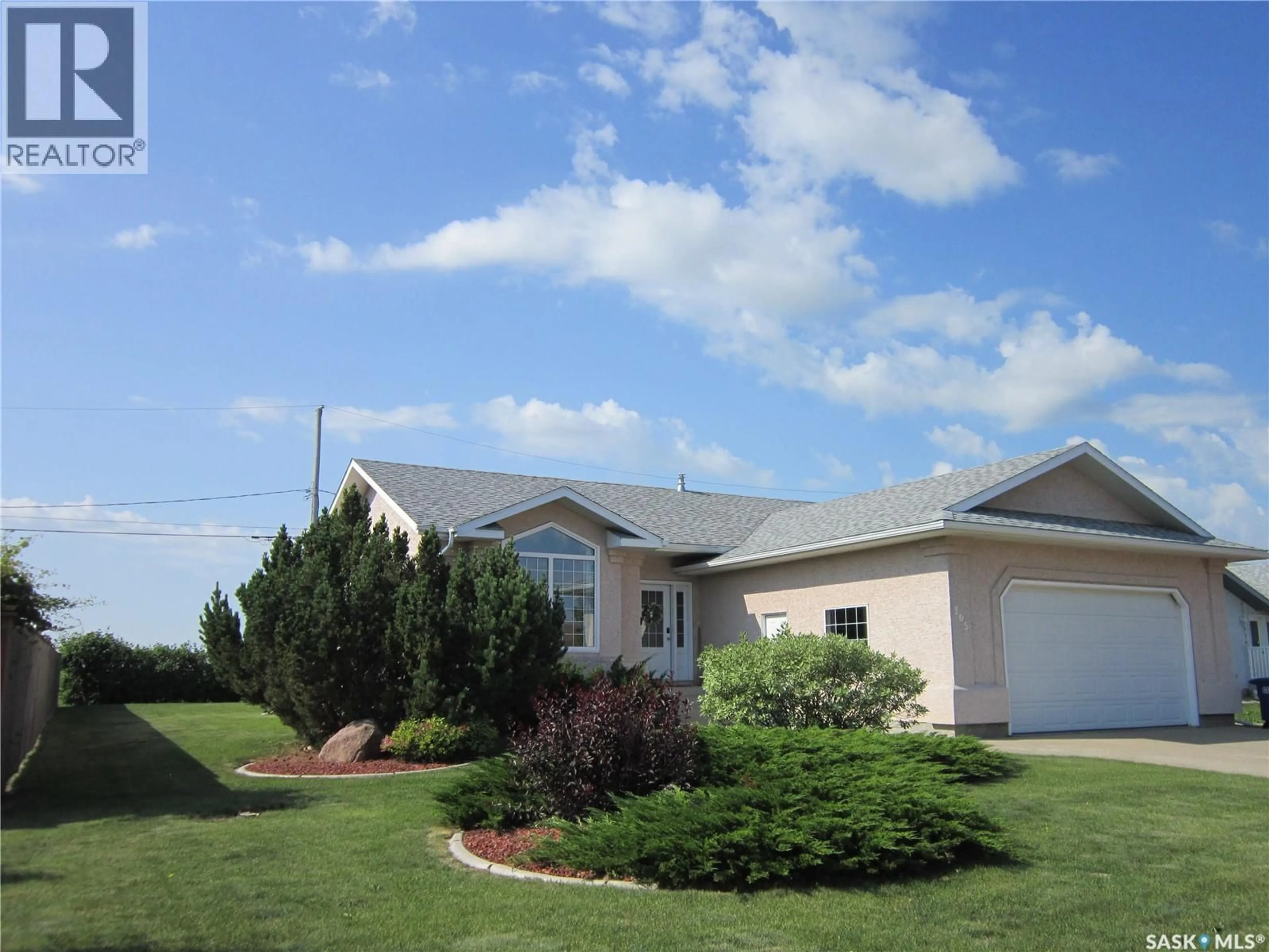 Home with vinyl exterior material, unknown for 305 VENNE STREET, Wakaw Saskatchewan S0K4P0