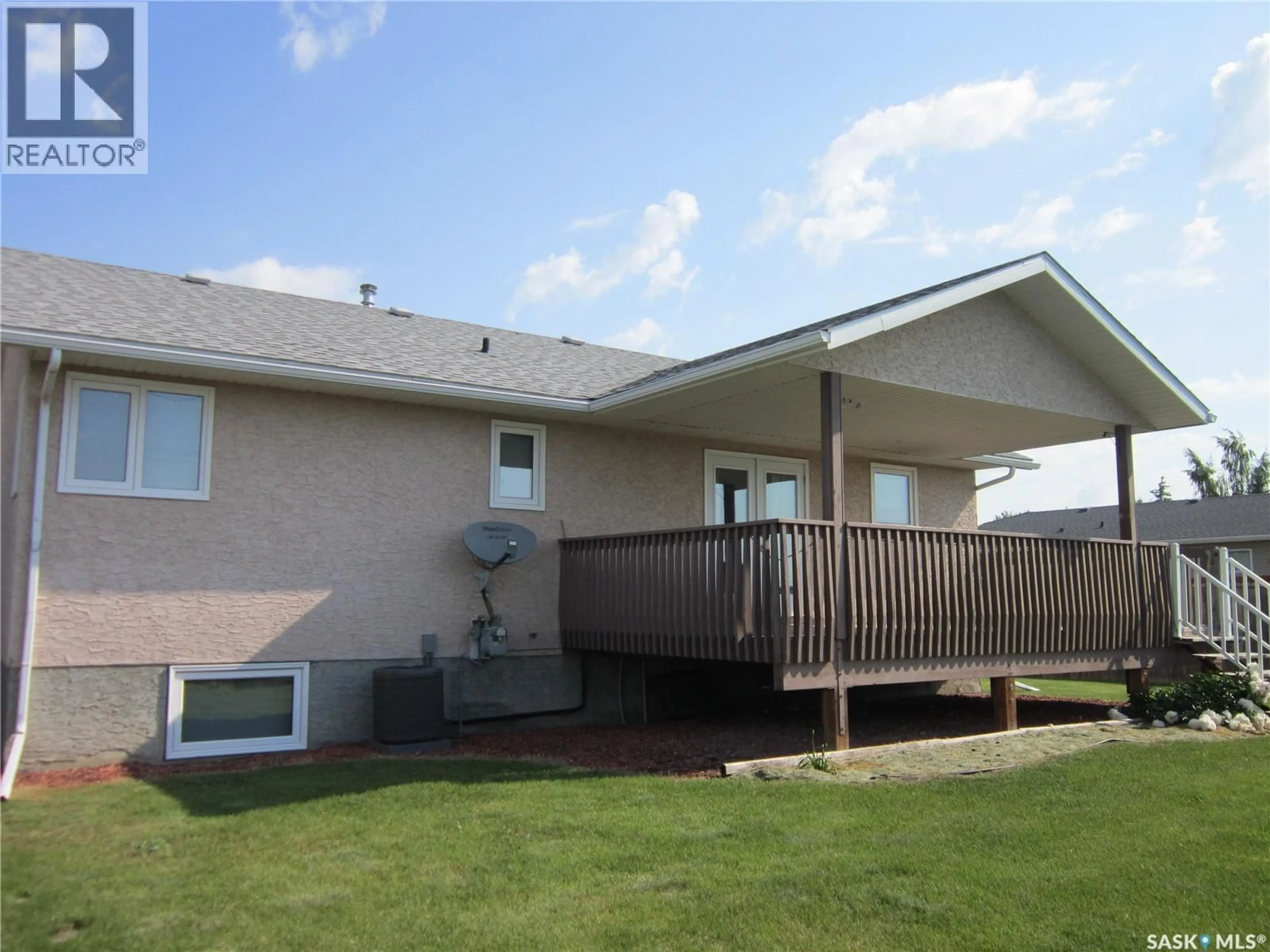 Home with vinyl exterior material, unknown for 305 VENNE STREET, Wakaw Saskatchewan S0K4P0