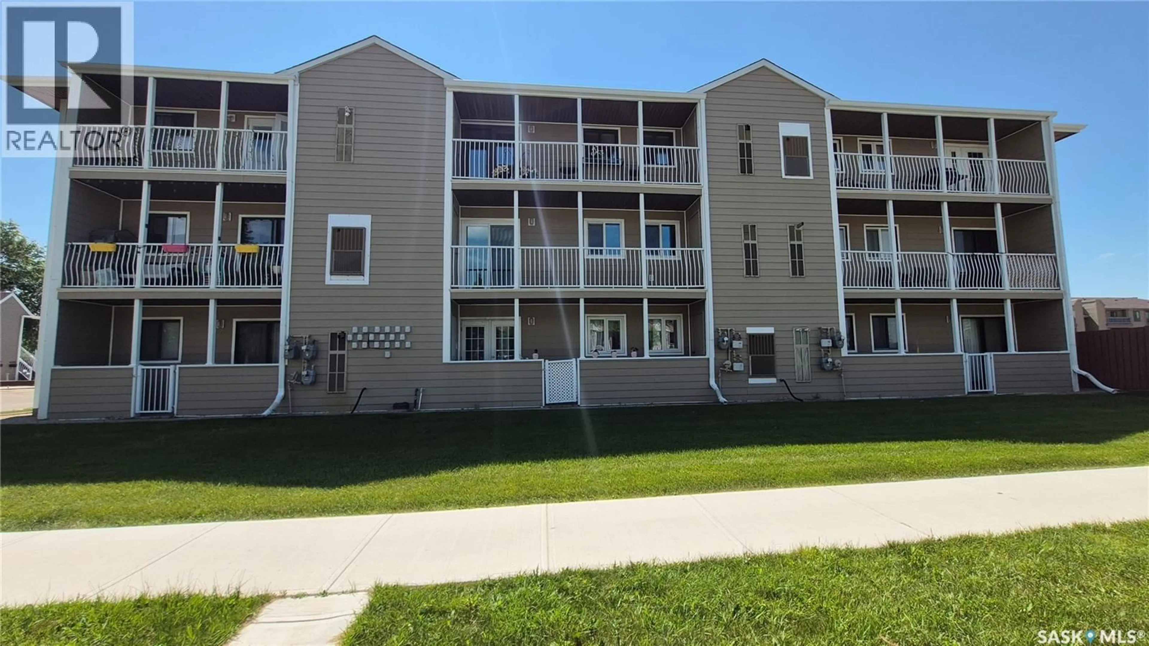 Unknown for 6585 - 9 ROCHDALE BOULEVARD, Regina Saskatchewan S4X2Z1