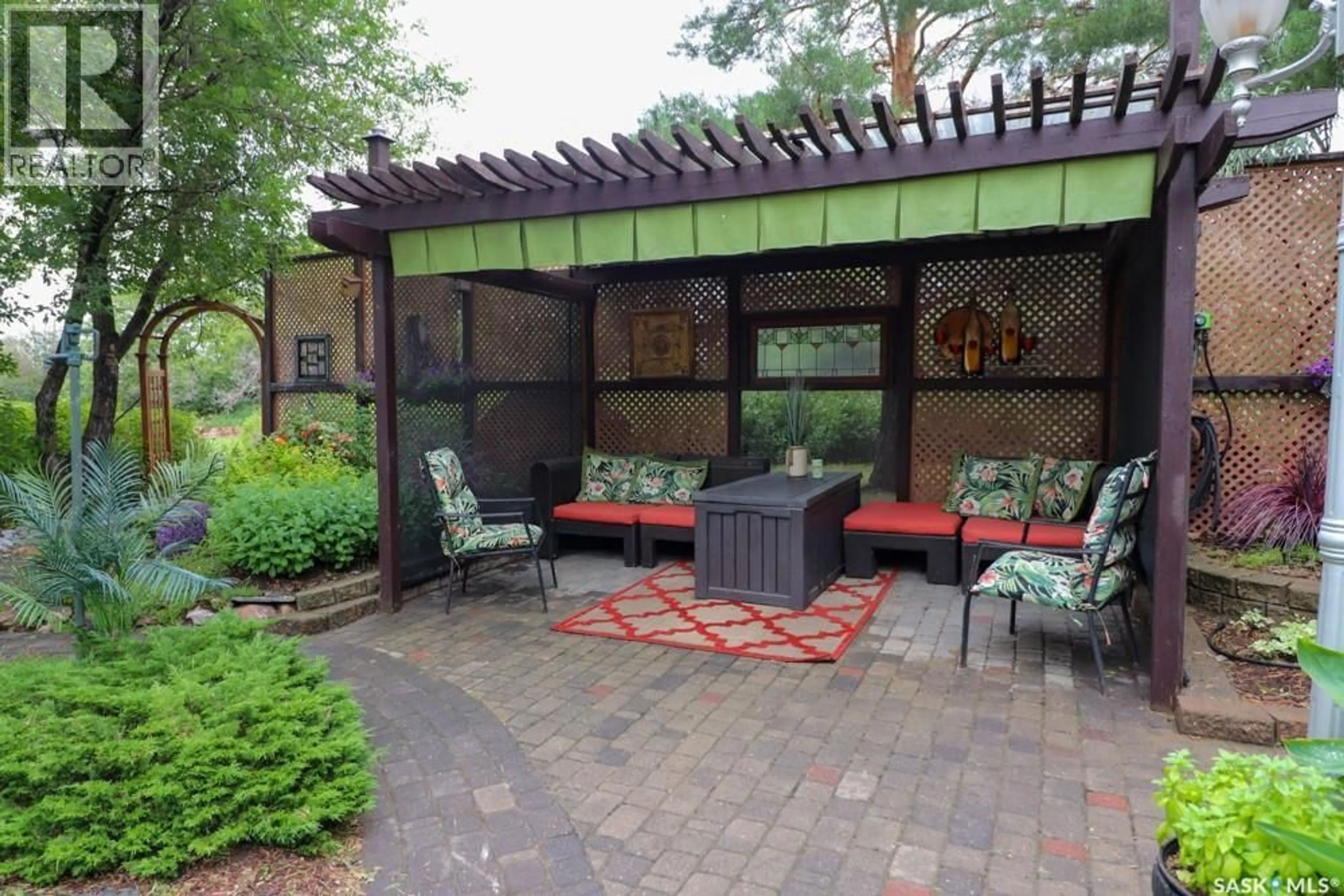 Patio, street for 85 - 16-19-29 NW EXT, Burstall Saskatchewan S0N0H0
