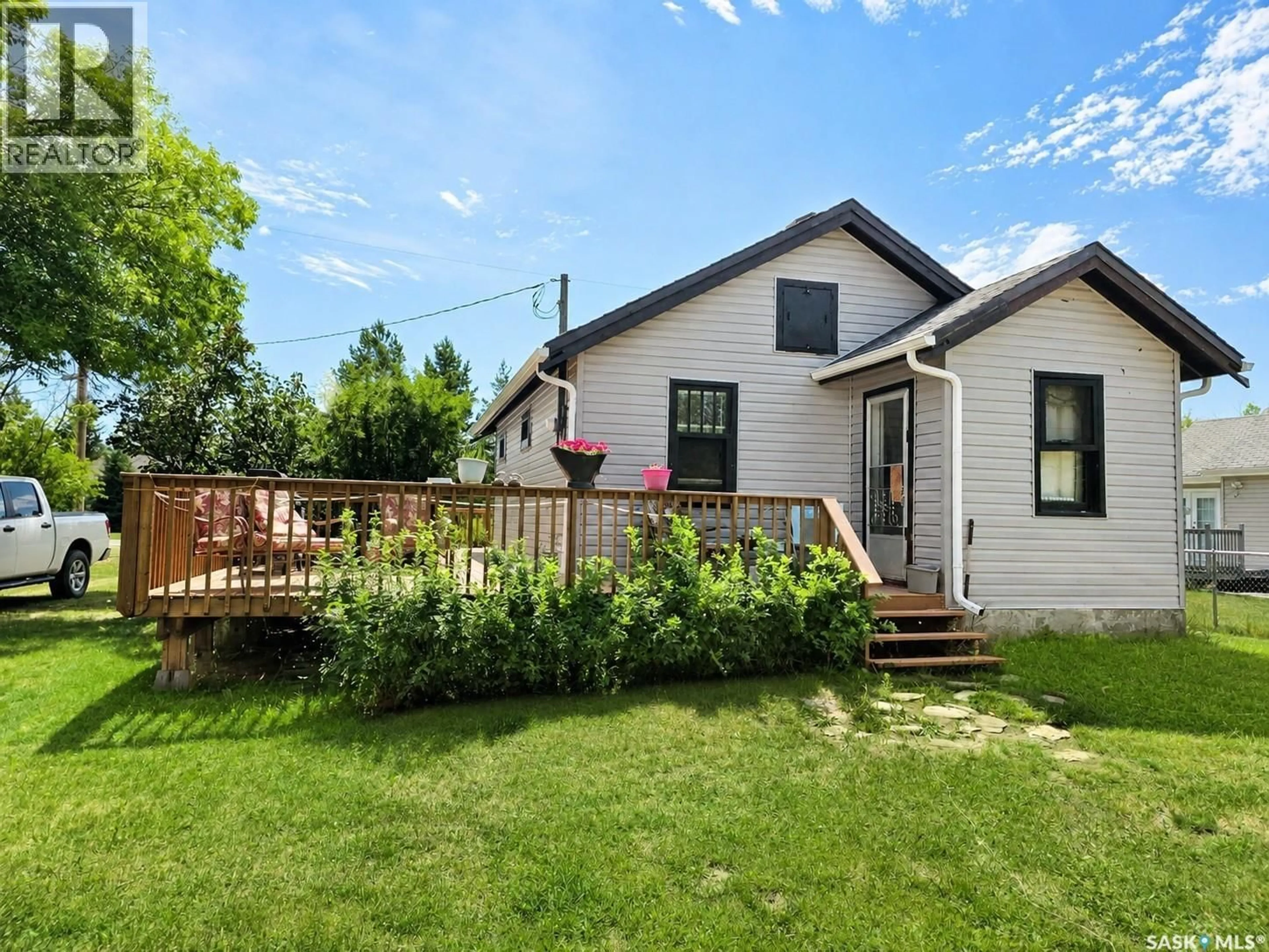 Home with vinyl exterior material, unknown for 460 MISTUSINNE CRESCENT, Mistusinne Saskatchewan S0H1J0