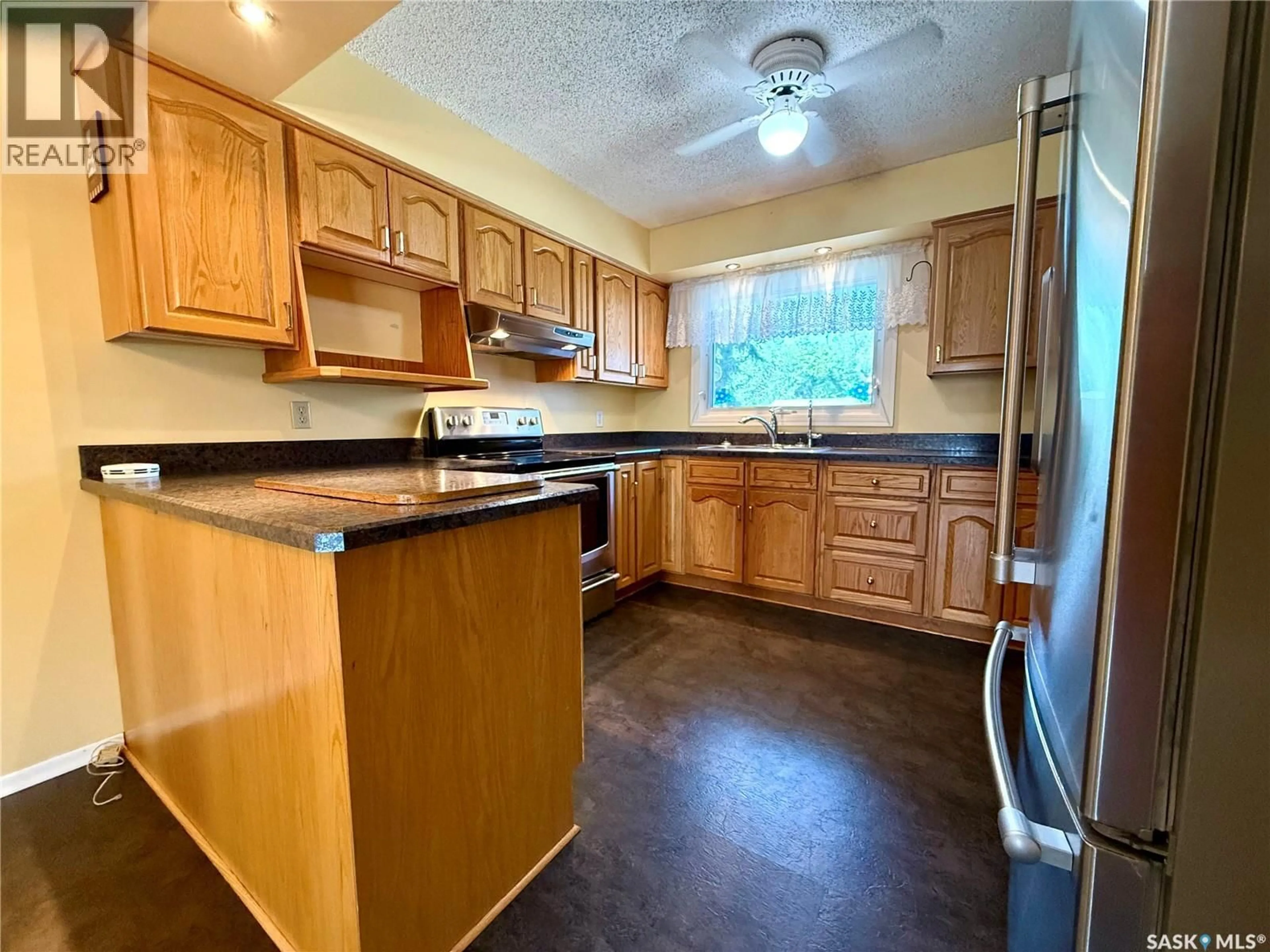 Standard kitchen, unknown for 1317 MAIN STREET, Canora Saskatchewan S0A0L0