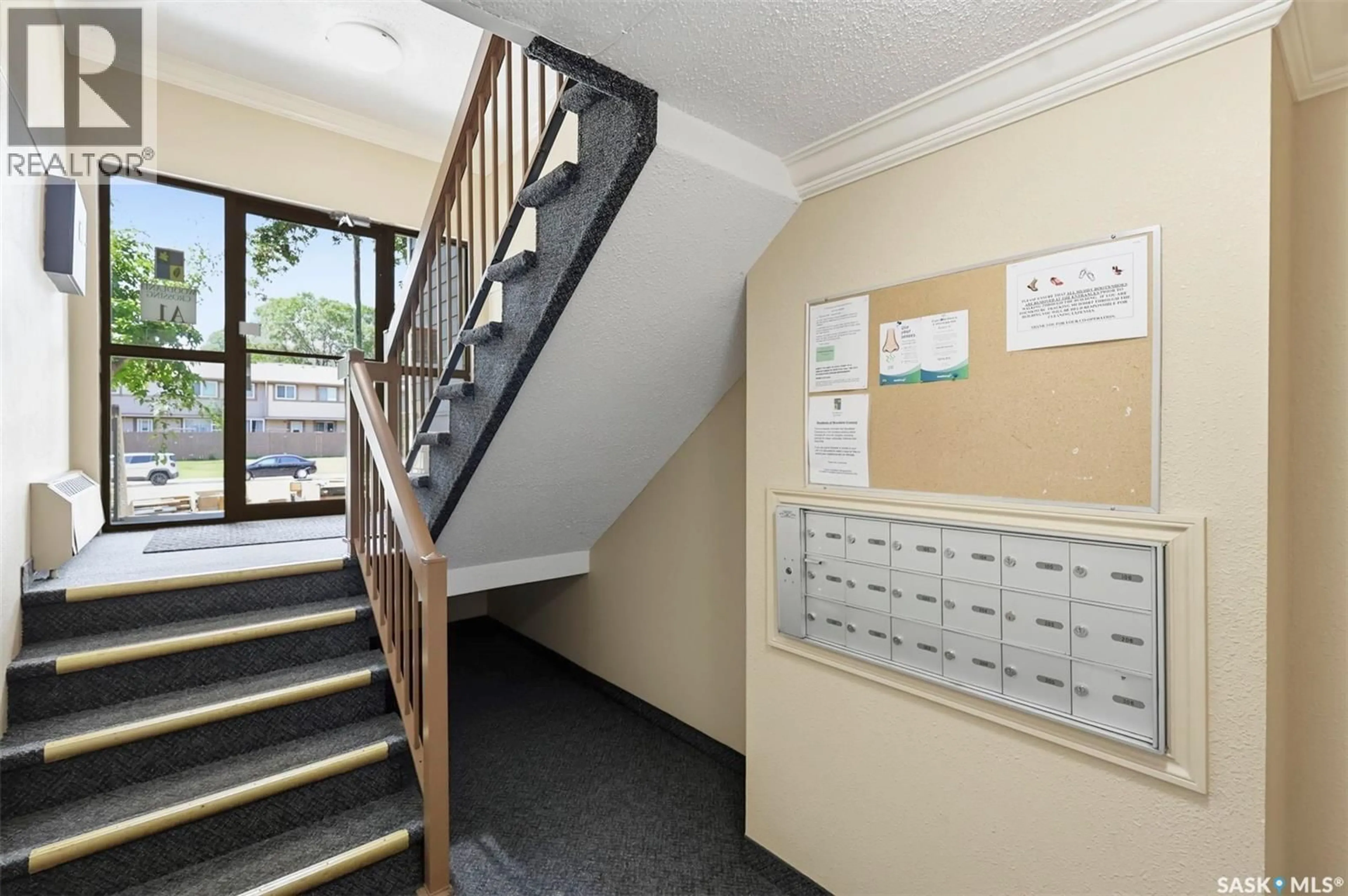 Indoor foyer for 301 1A - 1121 MCKERCHER DRIVE, Saskatoon Saskatchewan S7H5B8