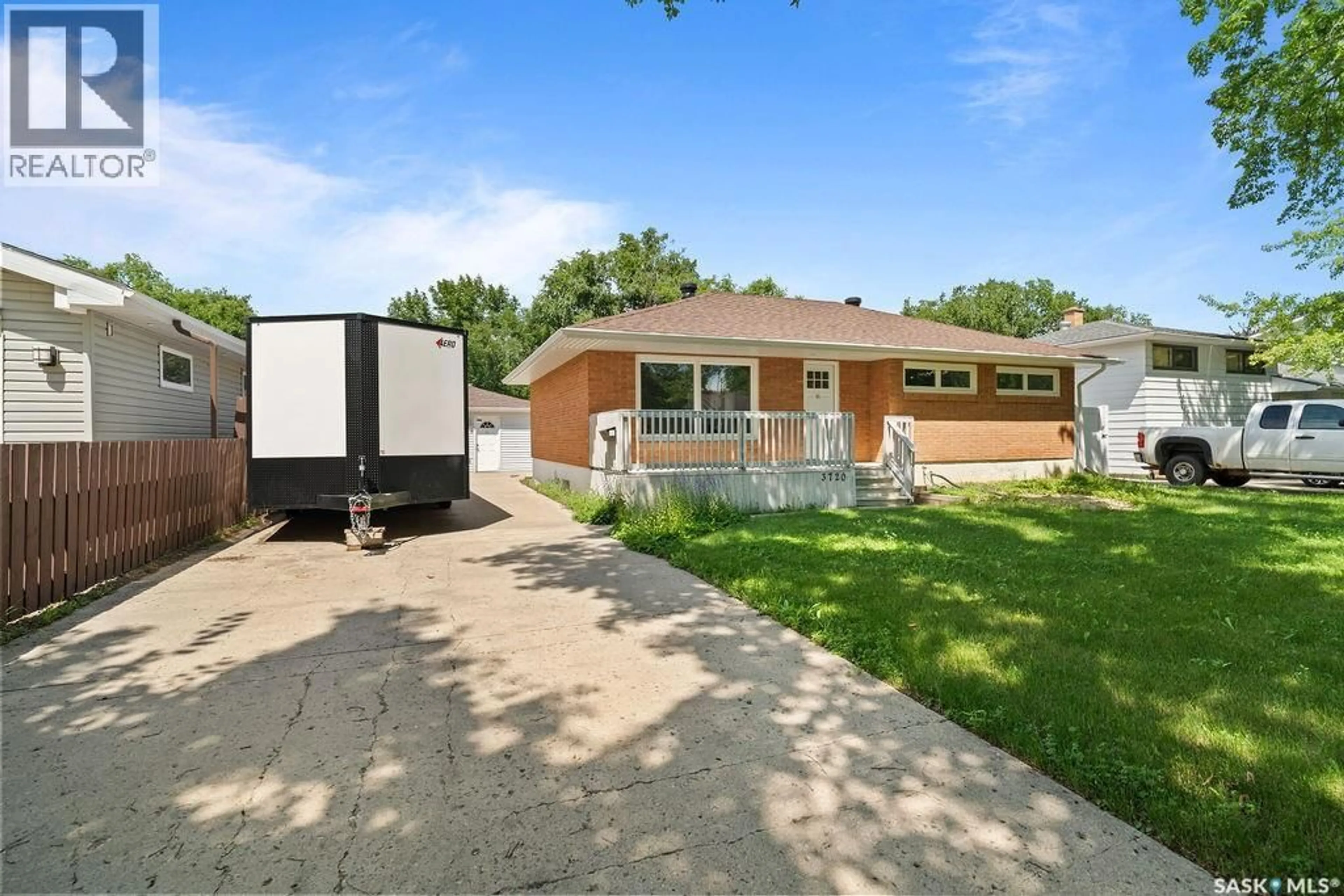 Home with vinyl exterior material, street for 3720 ALLEN AVENUE, Regina Saskatchewan S4S1A2