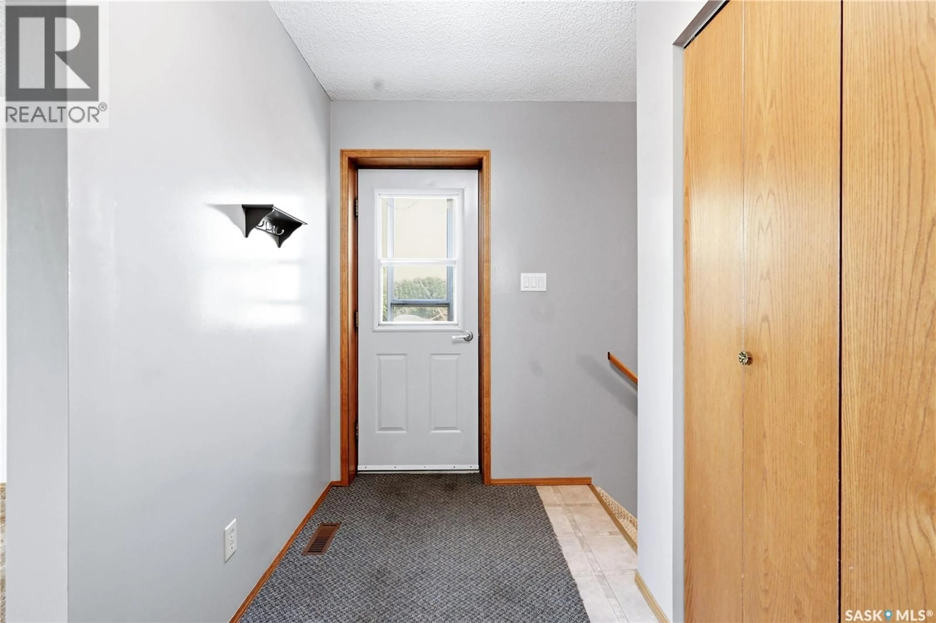 Indoor entryway for DONAHUE ACREAGE, Perdue Rm No. 346 Saskatchewan S0K3C0