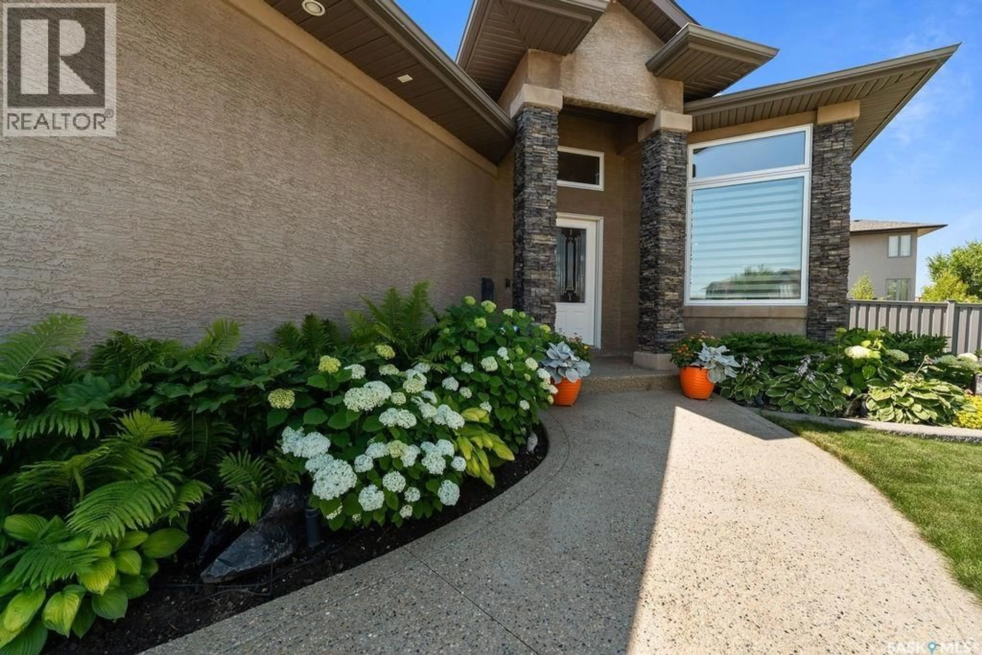 Indoor entryway for 4110 CHUKA DRIVE, Regina Saskatchewan S4V1N2