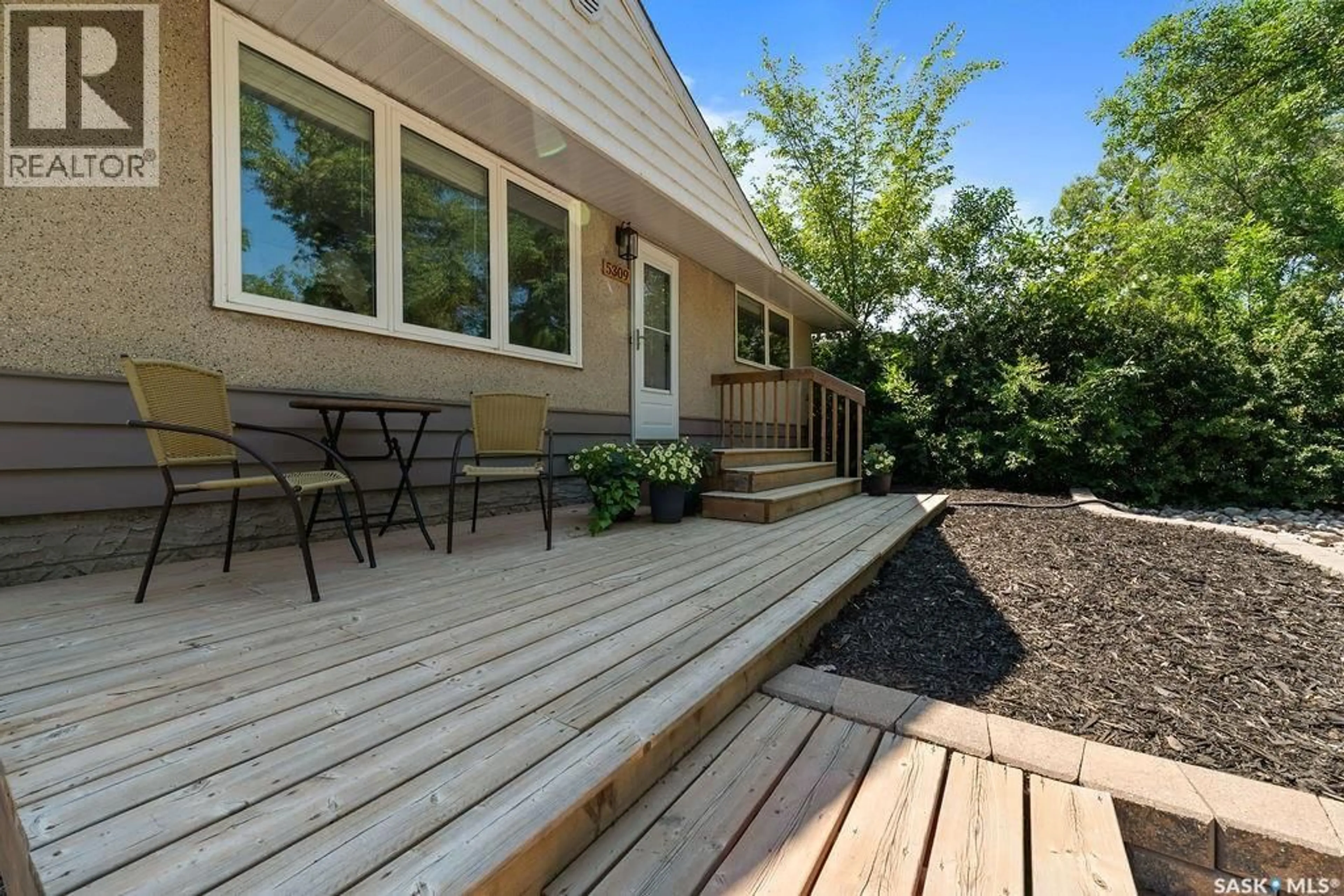 Patio, unknown for 5309 1ST AVENUE, Regina Saskatchewan S4T0A7