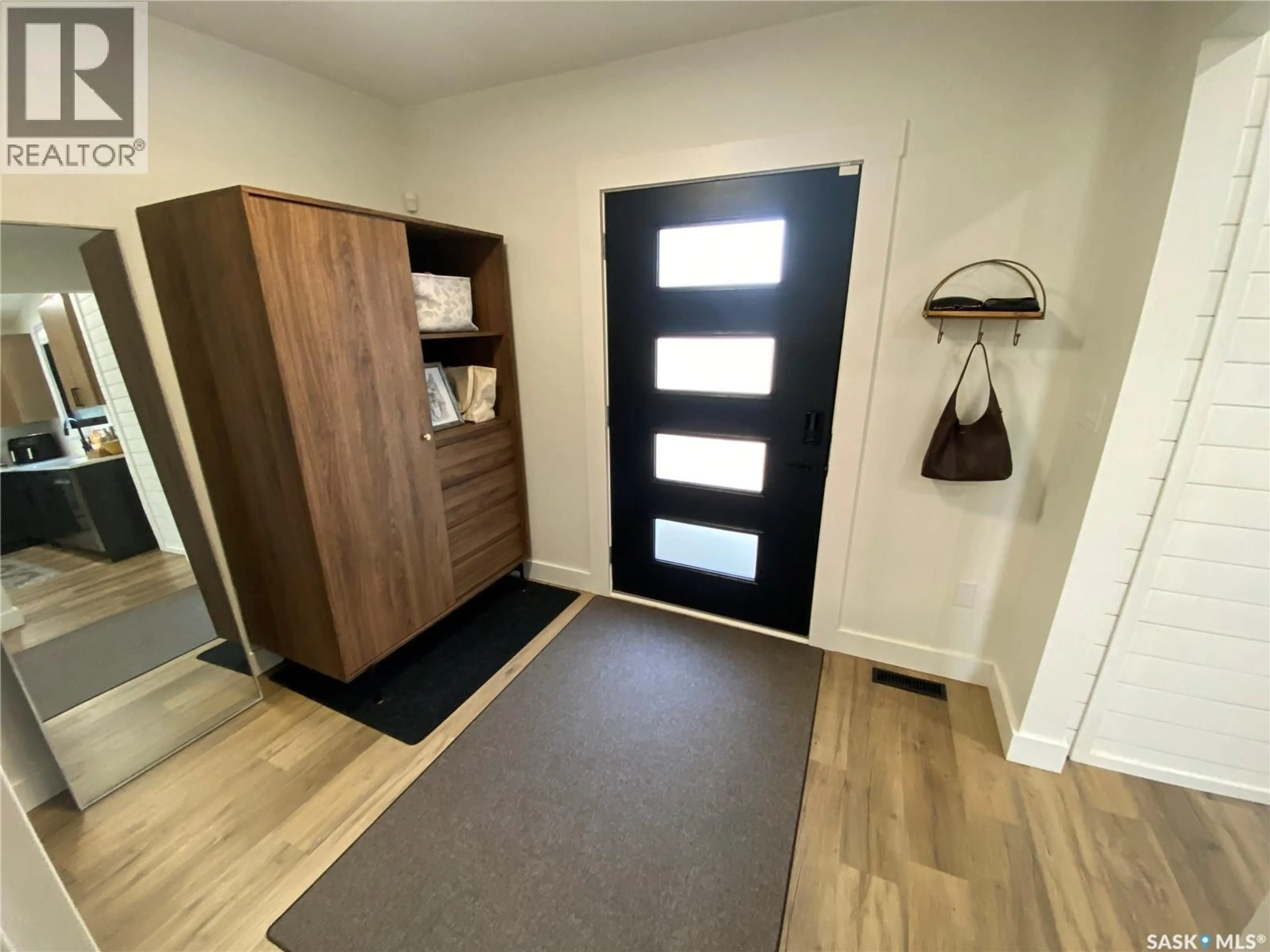 Indoor entryway for 407 CAPALANO DRIVE, Good Spirit Lake Saskatchewan S0A0L1