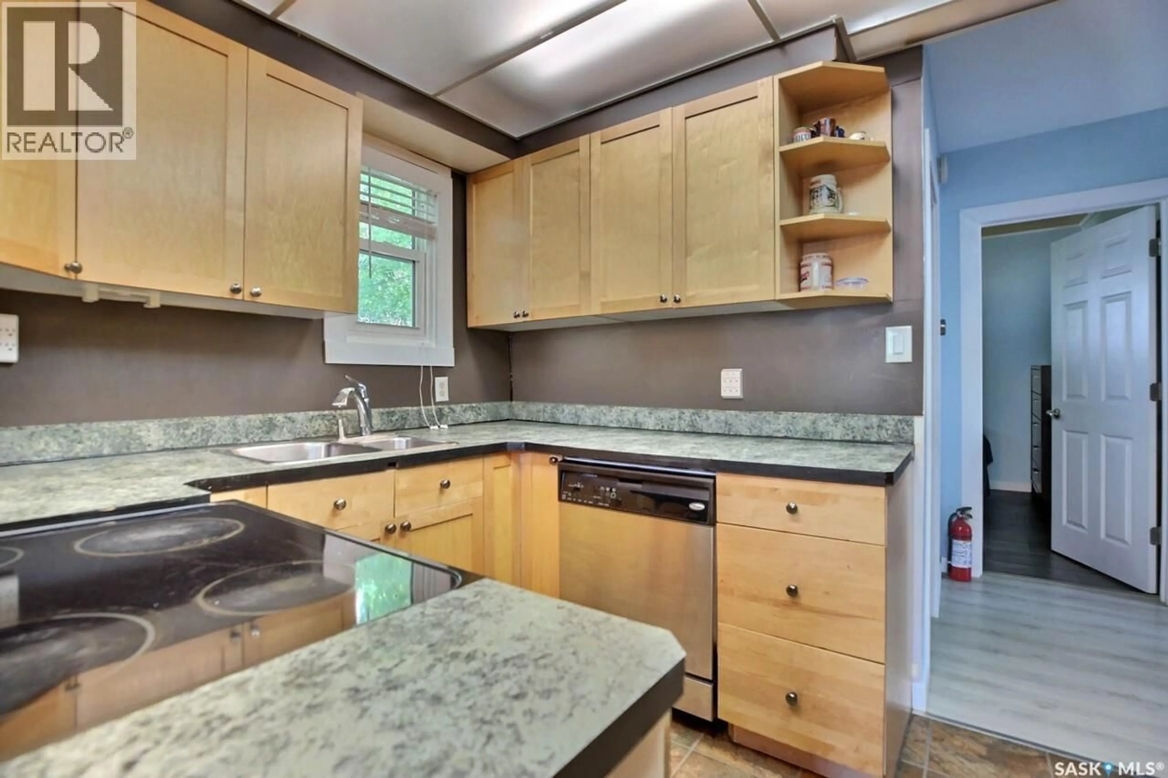 Standard kitchen, unknown for 2354 MCARA STREET, Regina Saskatchewan S4N2W3