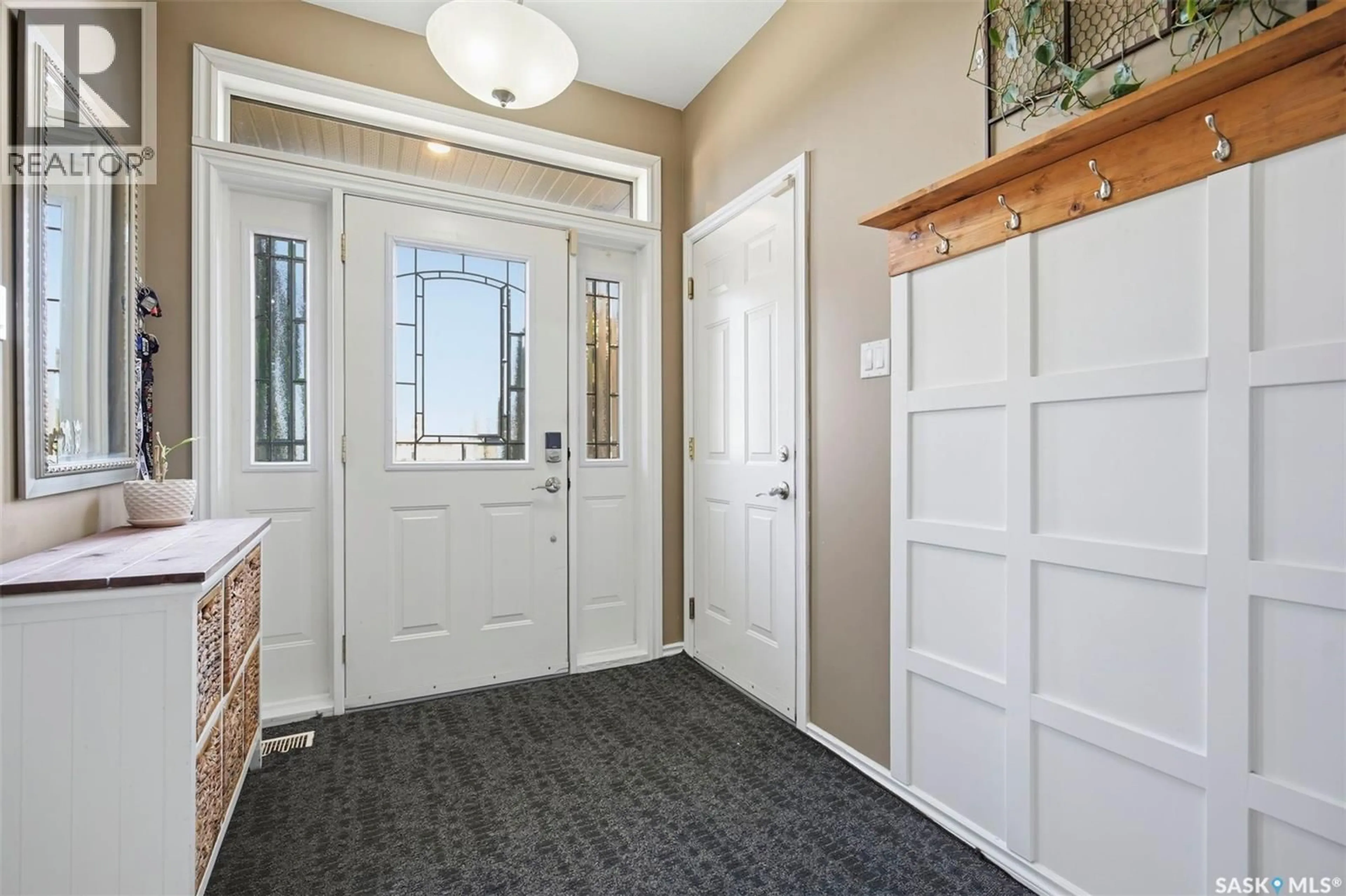 Indoor entryway for 612 GIESBRECHT COURT, Martensville Saskatchewan S0K2T2