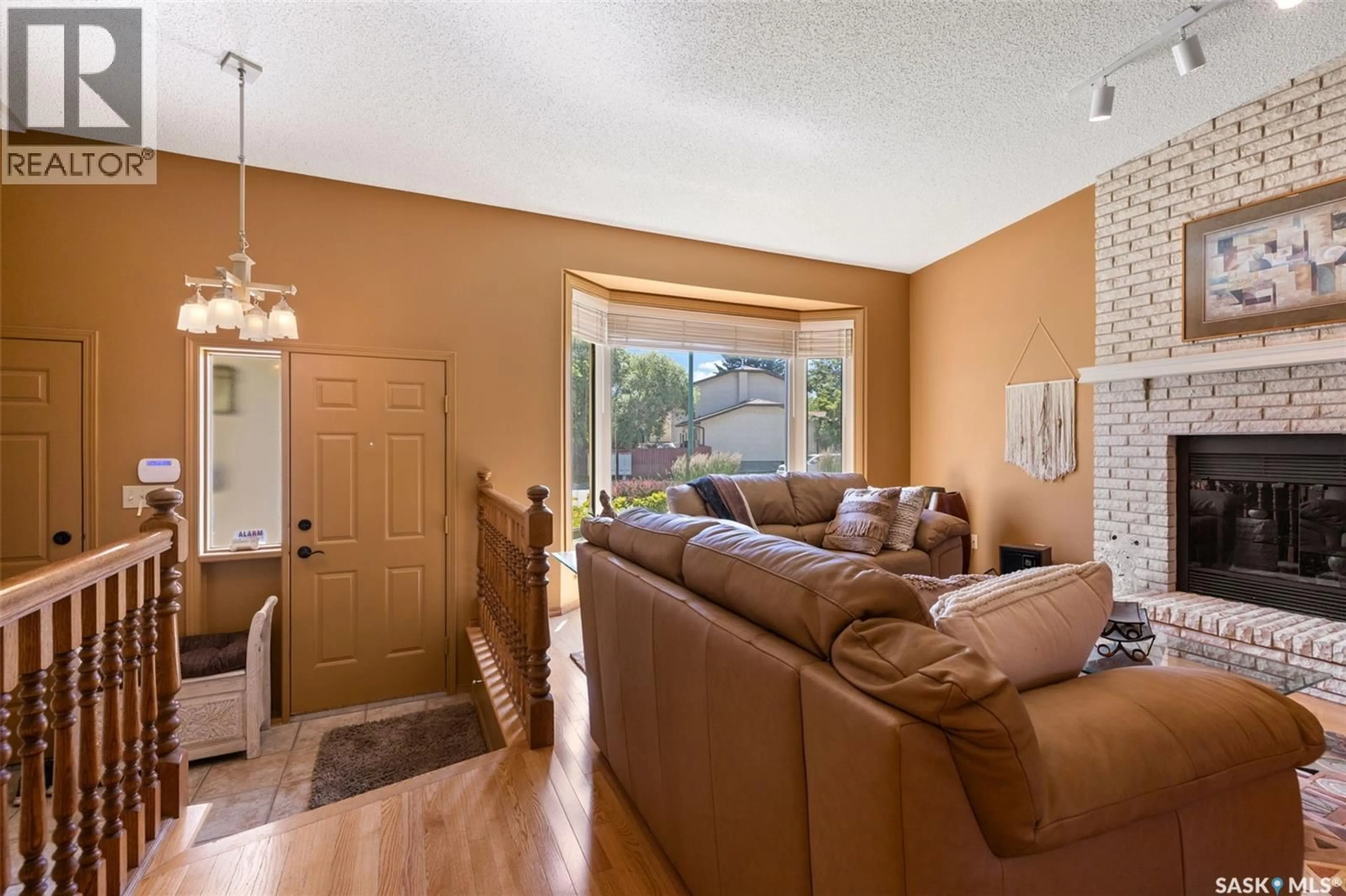Living room with furniture, unknown for 3147 HARDING STREET, Regina Saskatchewan S4V1Z1