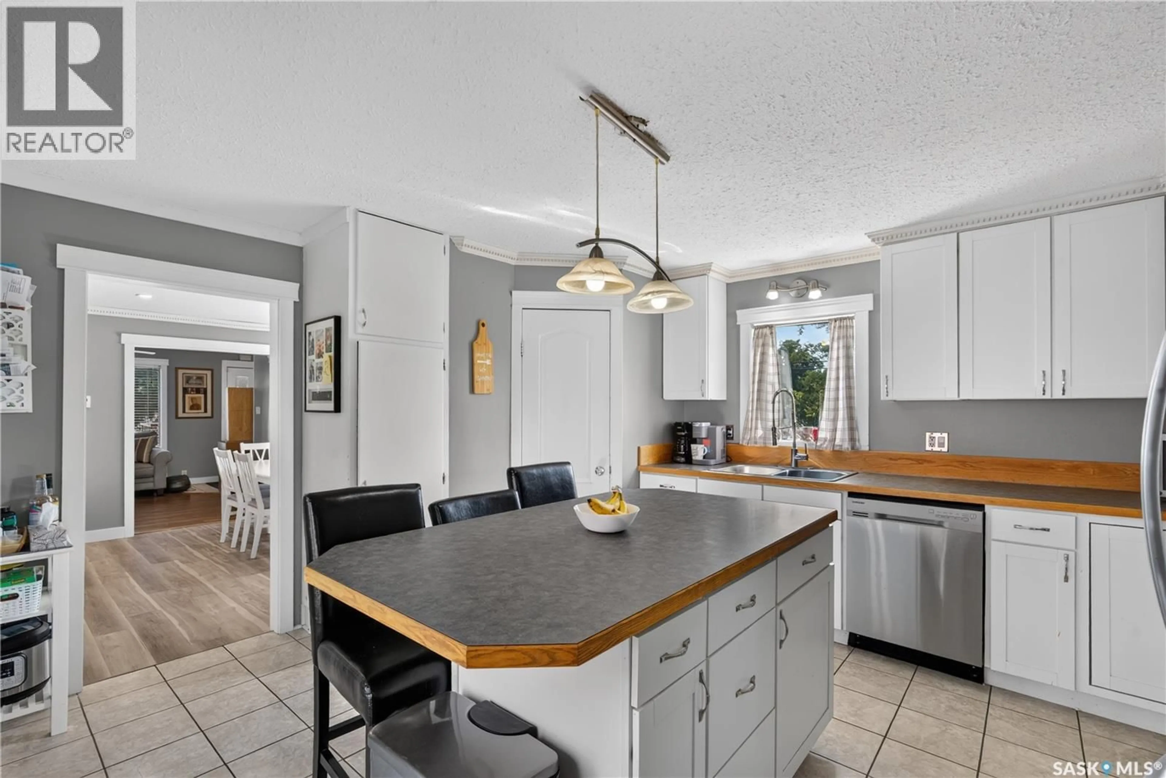 Open concept kitchen, ceramic/tile floor for 477 22ND STREET, Prince Albert Saskatchewan S6V1N5