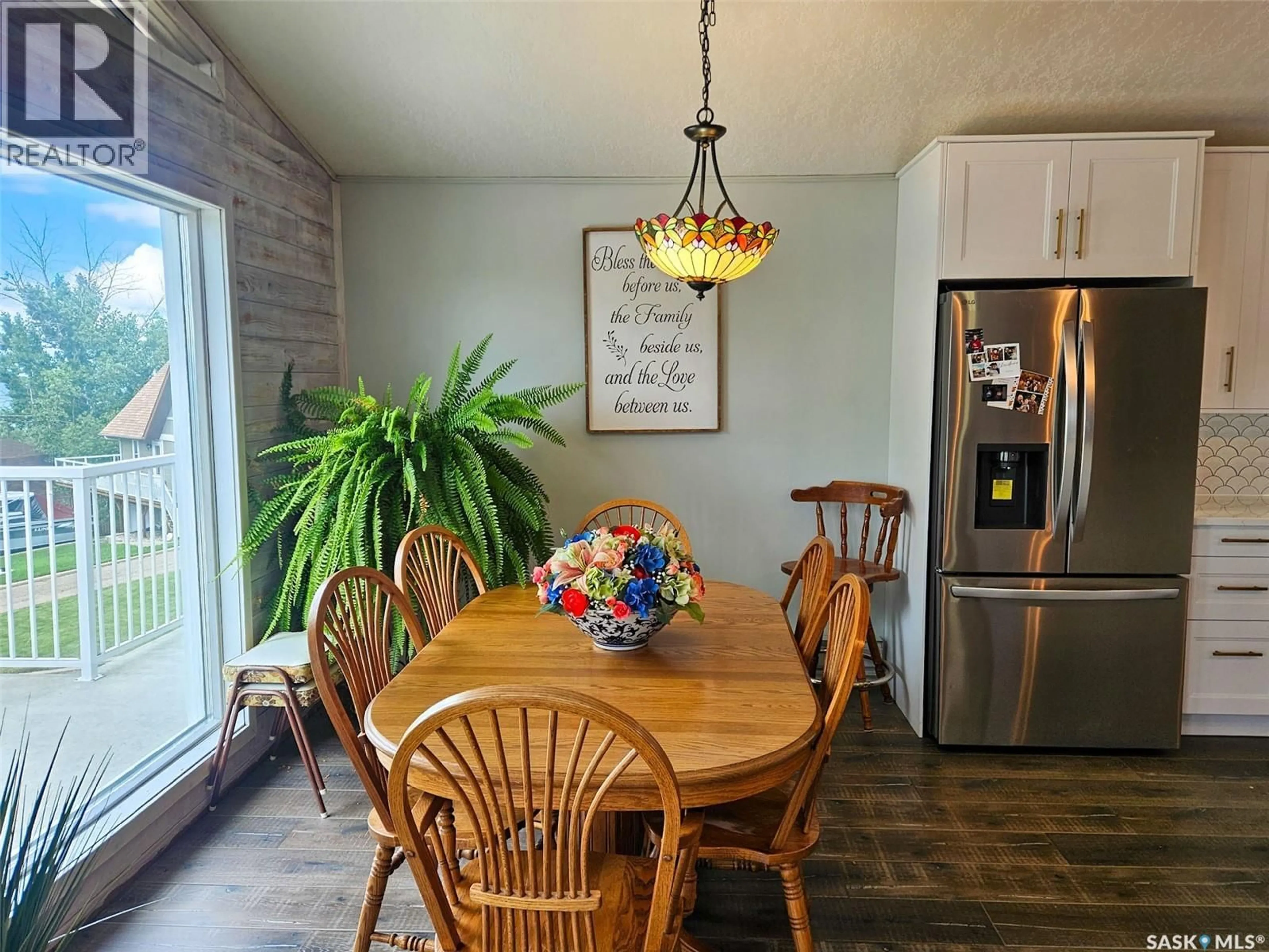 Dining room, wood/laminate floor for 59 SNEDDEN CRESCENT, Maple Bush Rm No. 224 Saskatchewan S0H3P0