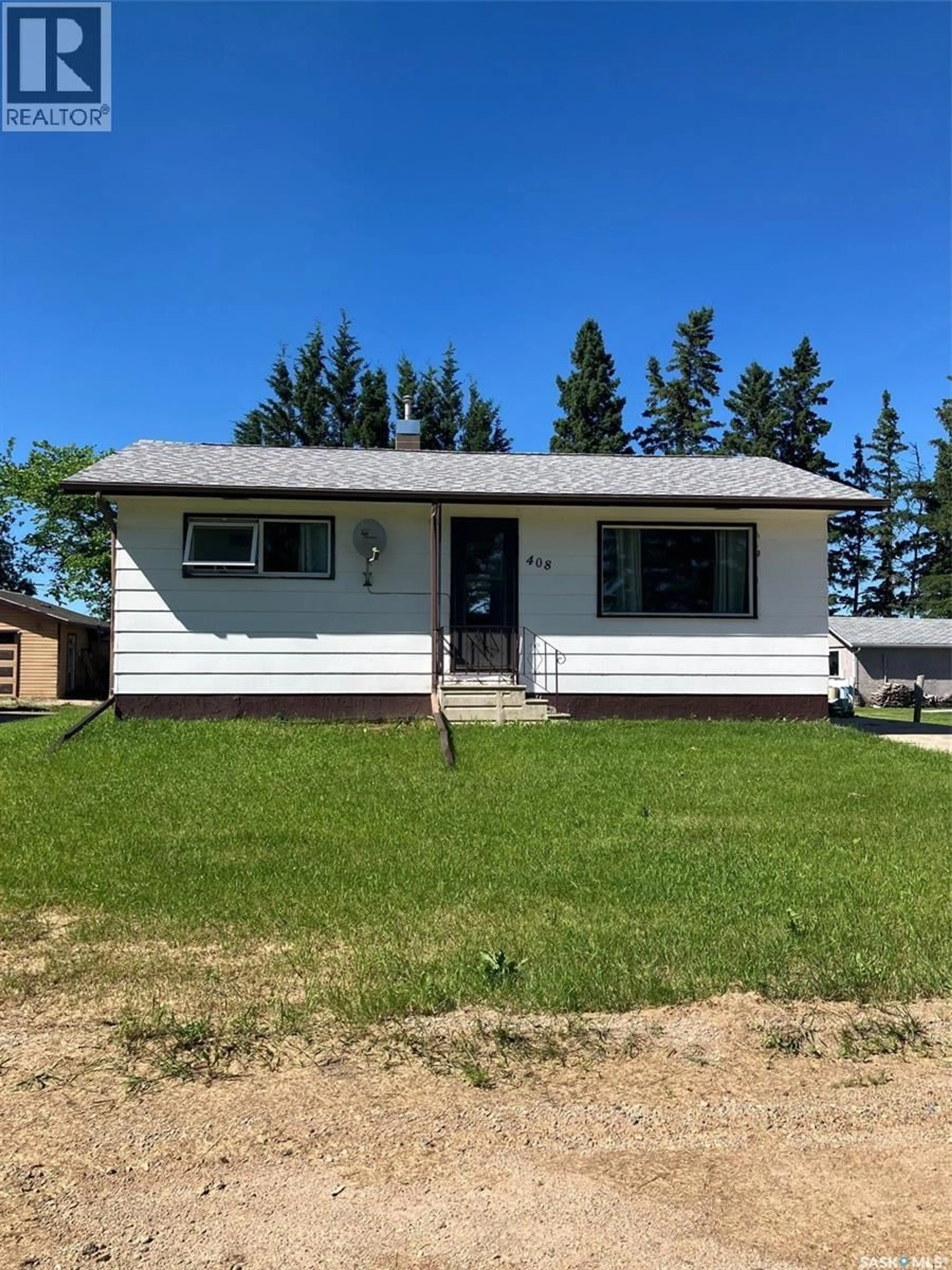 A pic from outside/outdoor area/front of a property/back of a property/a pic from drone, street for 408 6TH AVENUE, Ituna Saskatchewan S0A1N0