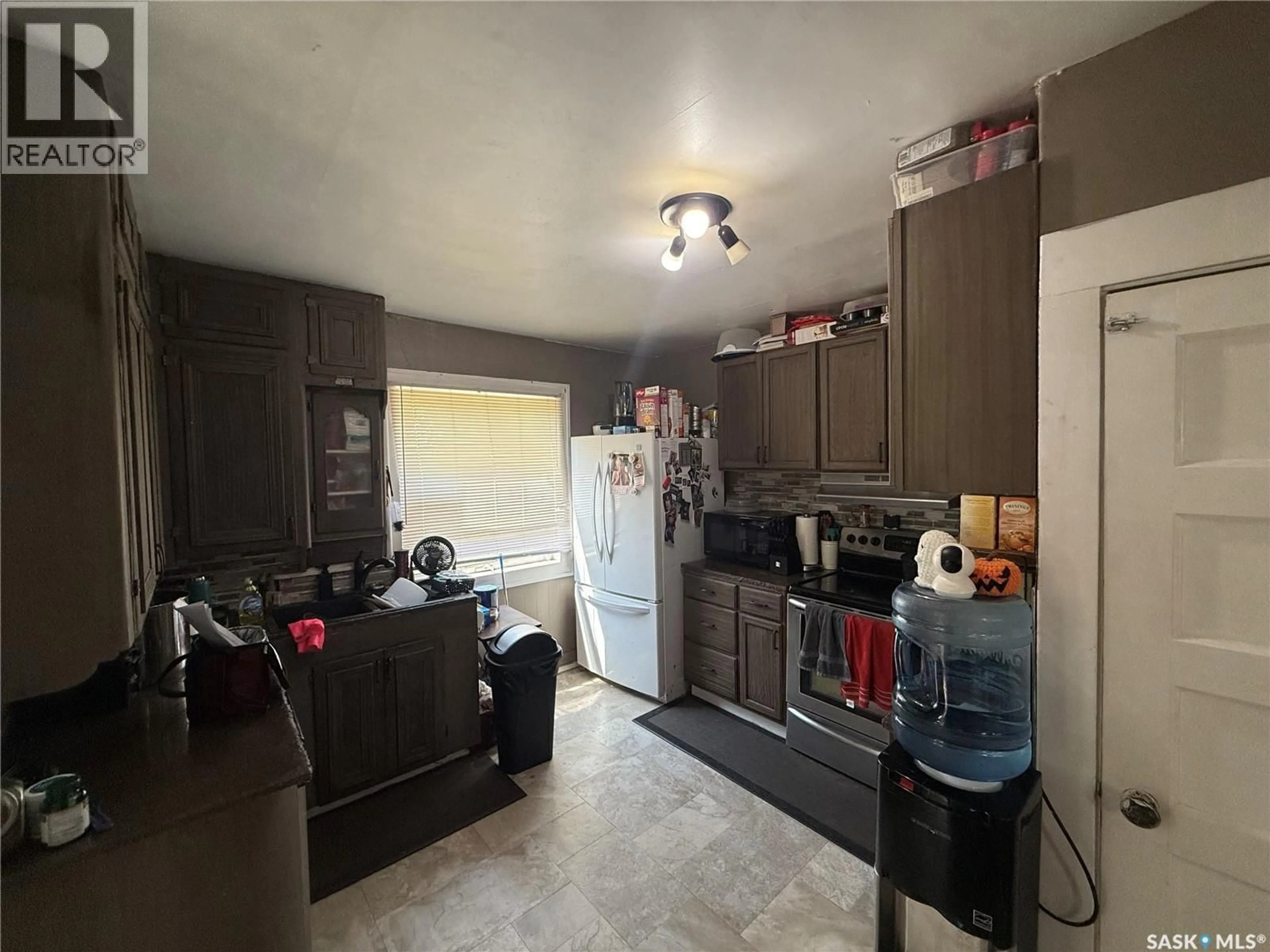A pic of a room for 418 4TH AVENUE, Assiniboia Saskatchewan S0H0B0