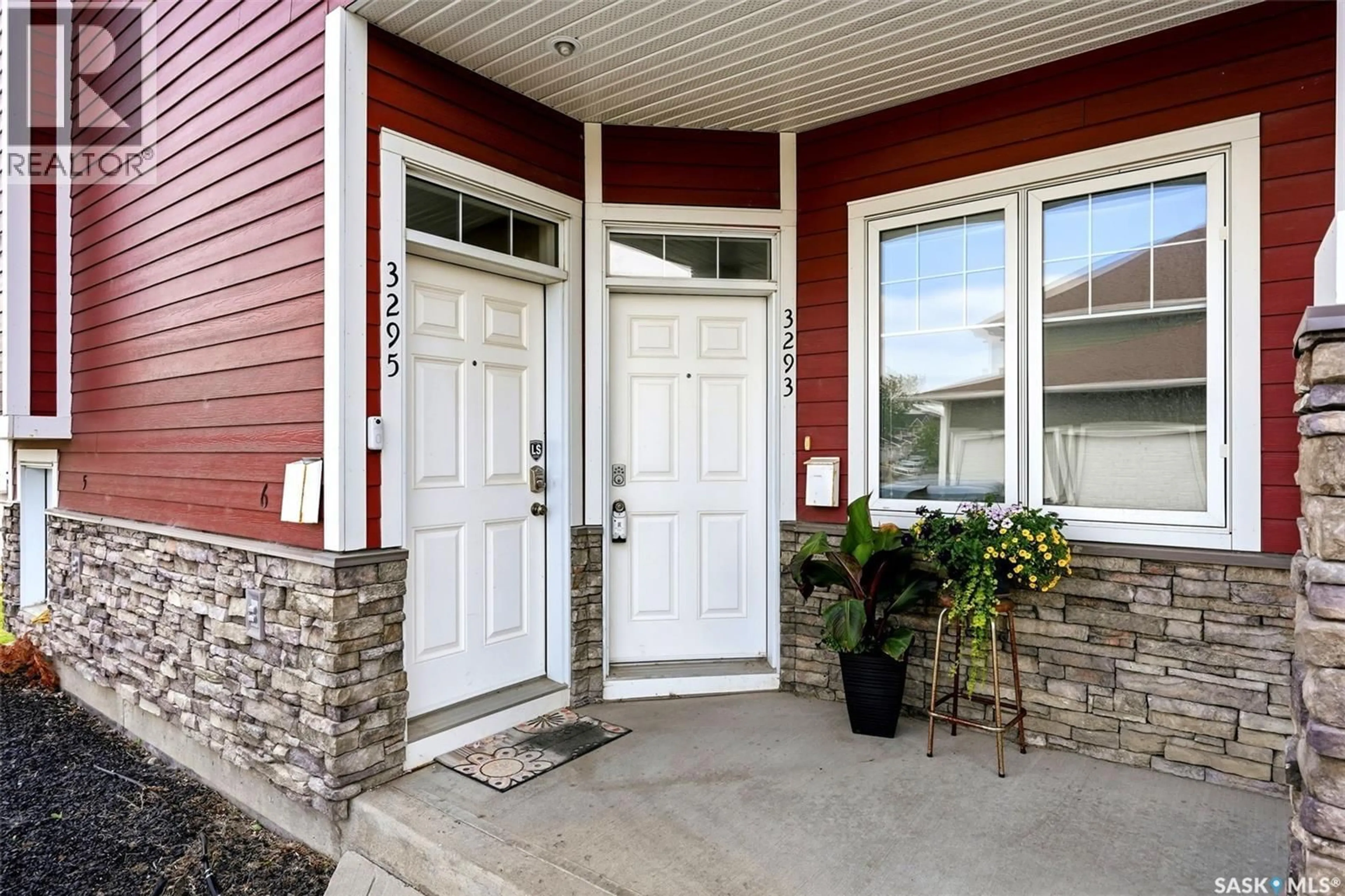 Indoor entryway for 3293 GREEN BANK ROAD, Regina Saskatchewan S4V1P4
