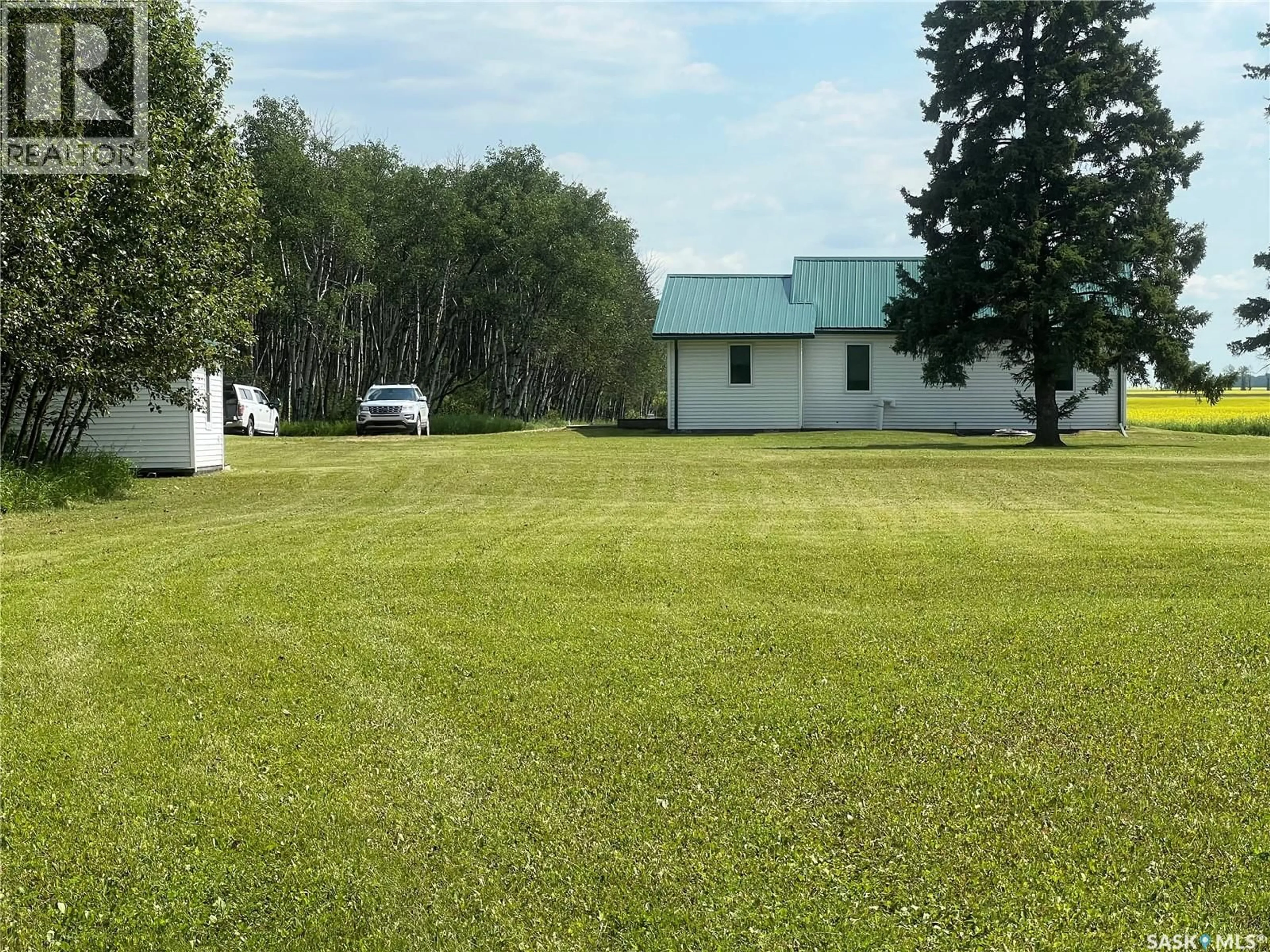 A pic from outside/outdoor area/front of a property/back of a property/a pic from drone, unknown for KELLY ACREAGE, Porcupine Rm No. 395 Saskatchewan S0E1H0