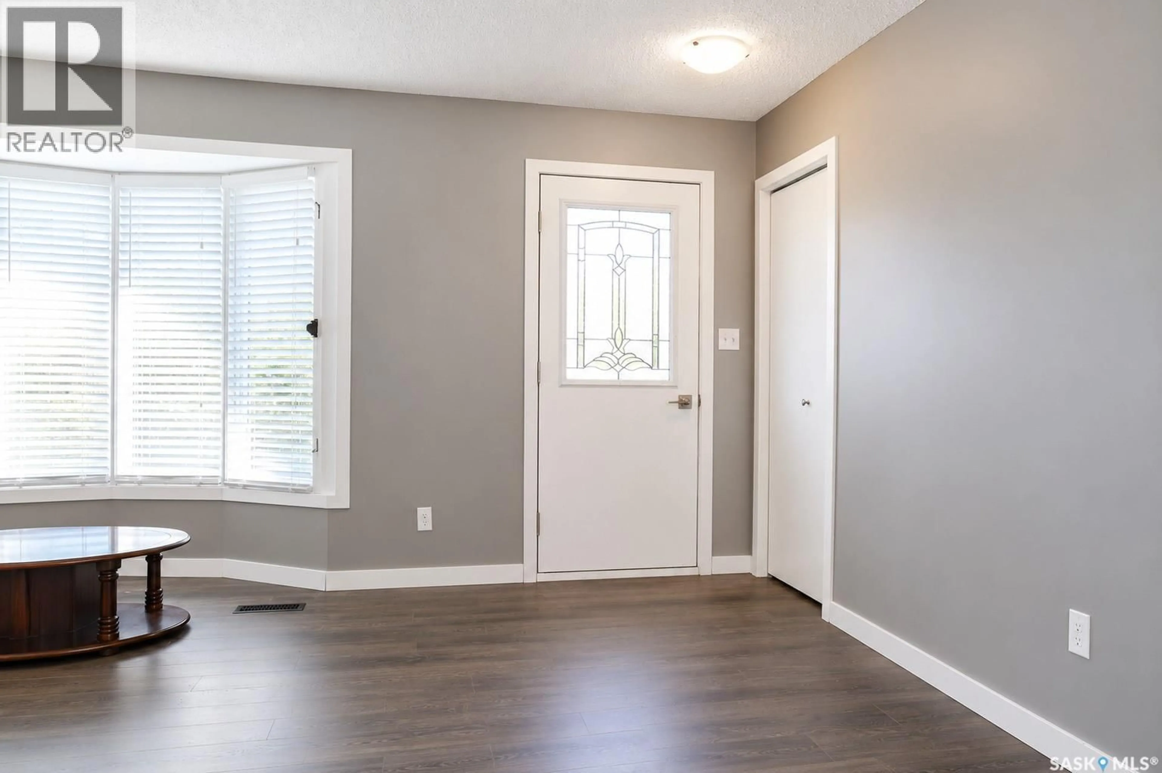 Indoor entryway for 326 3RD AVENUE, Young Saskatchewan S0K4Y0