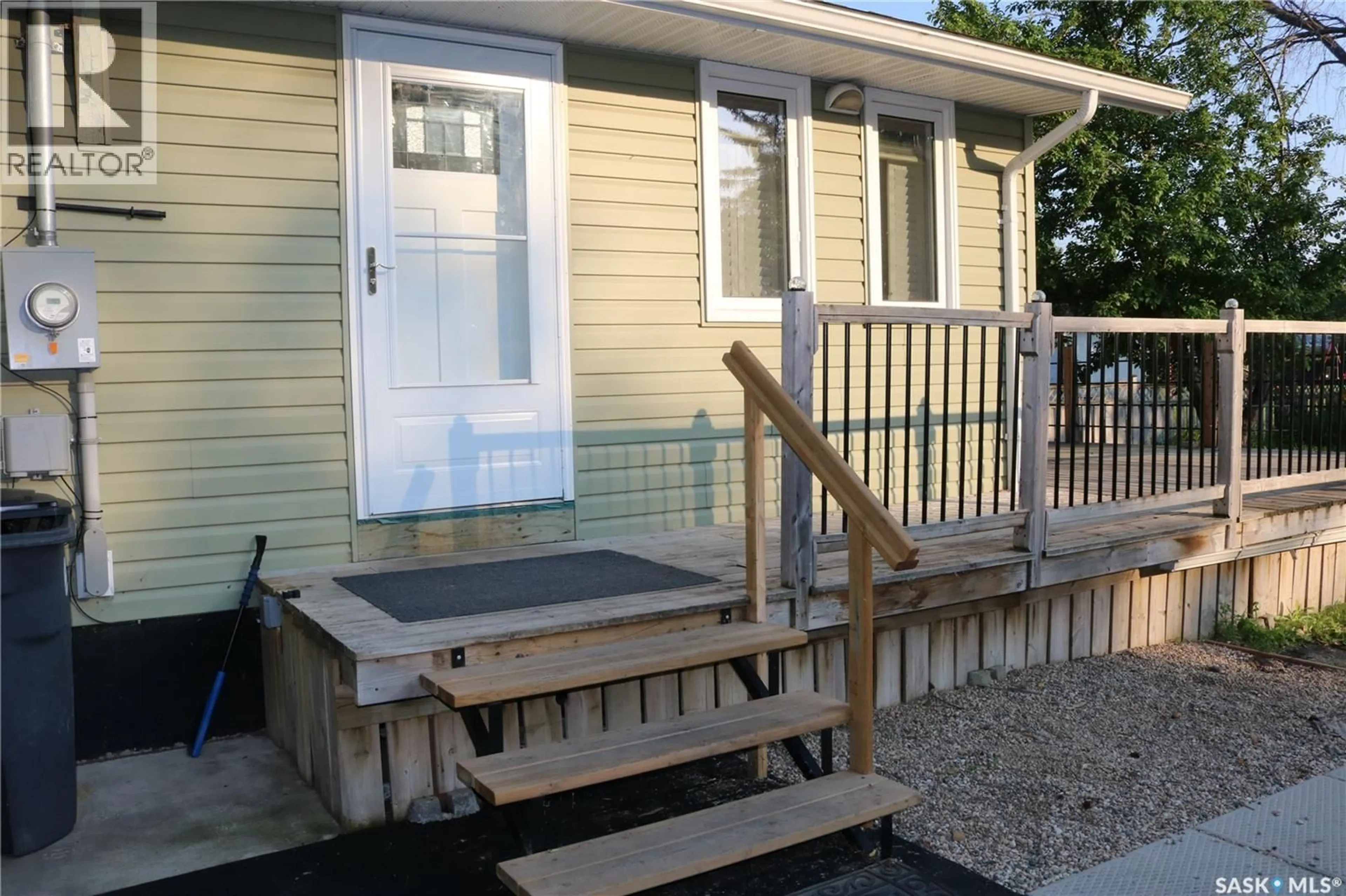 Patio, street for 509 MARK AVENUE, Moosomin Saskatchewan S0G3N0