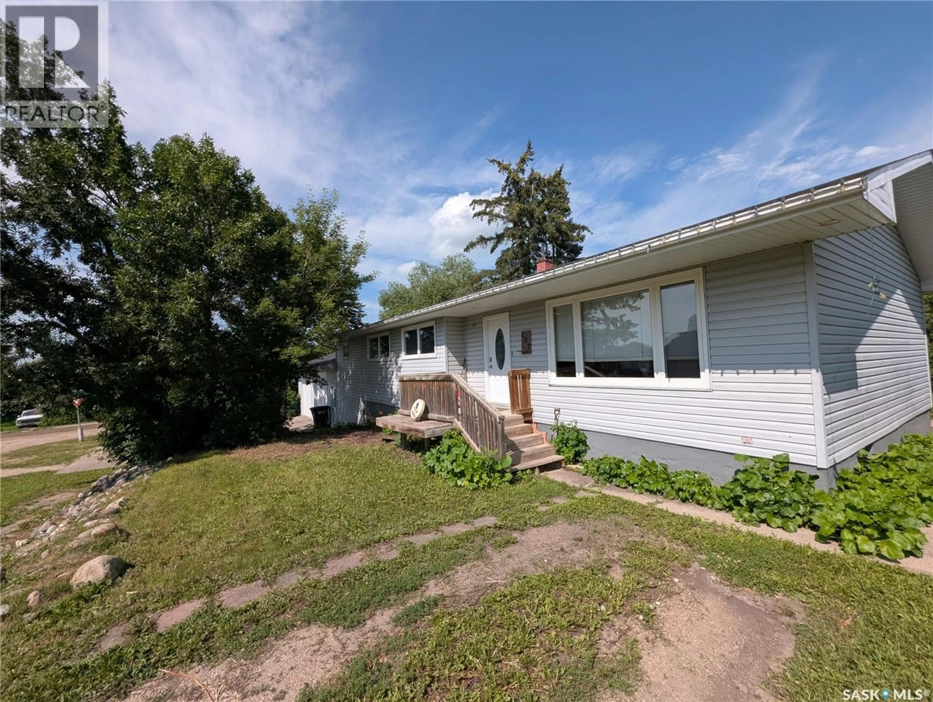 A pic from outside/outdoor area/front of a property/back of a property/a pic from drone, street for 107 CARLTON STREET, Viscount Saskatchewan S0K4M0