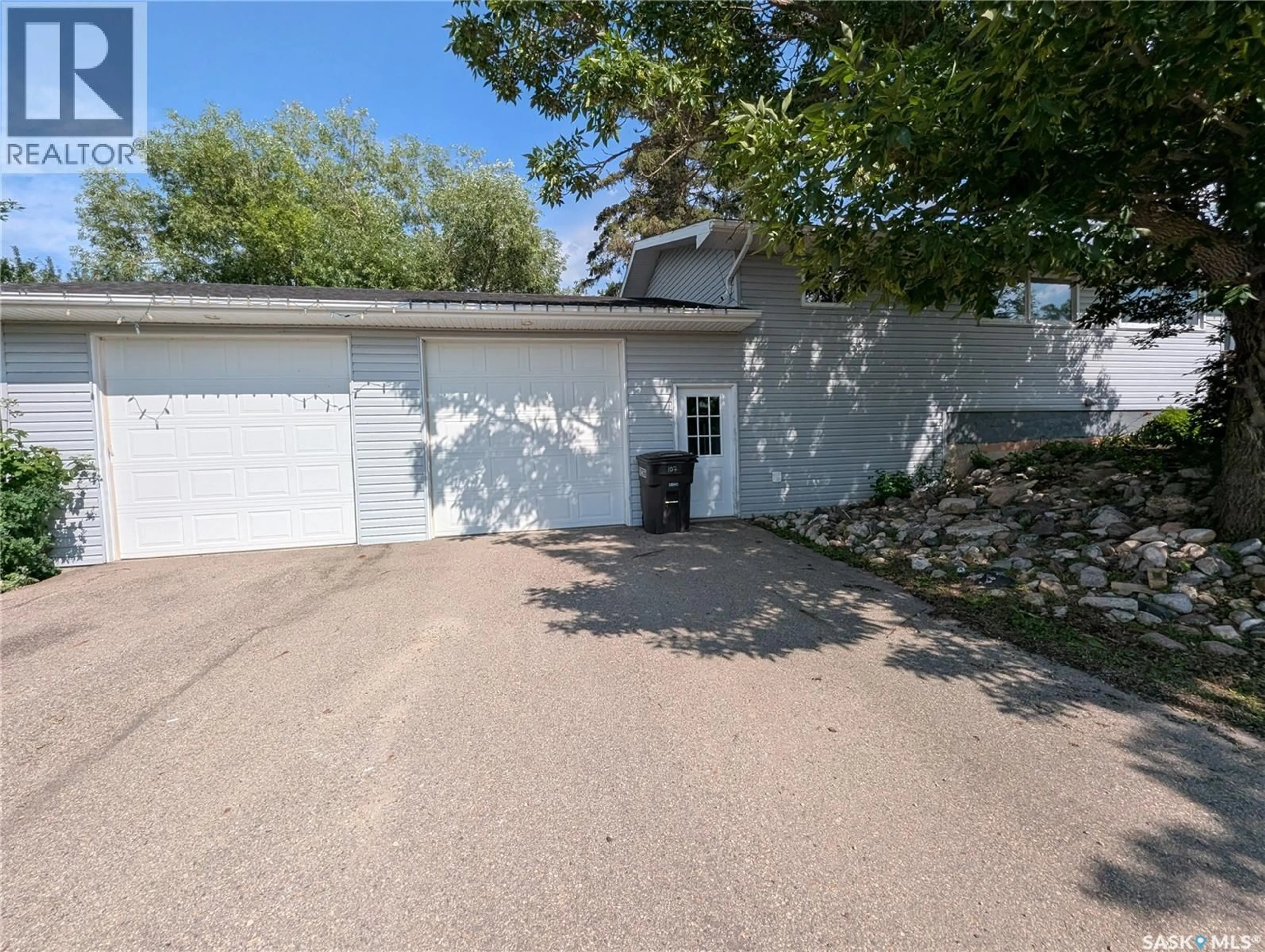 Unknown for 107 CARLTON STREET, Viscount Saskatchewan S0K4M0
