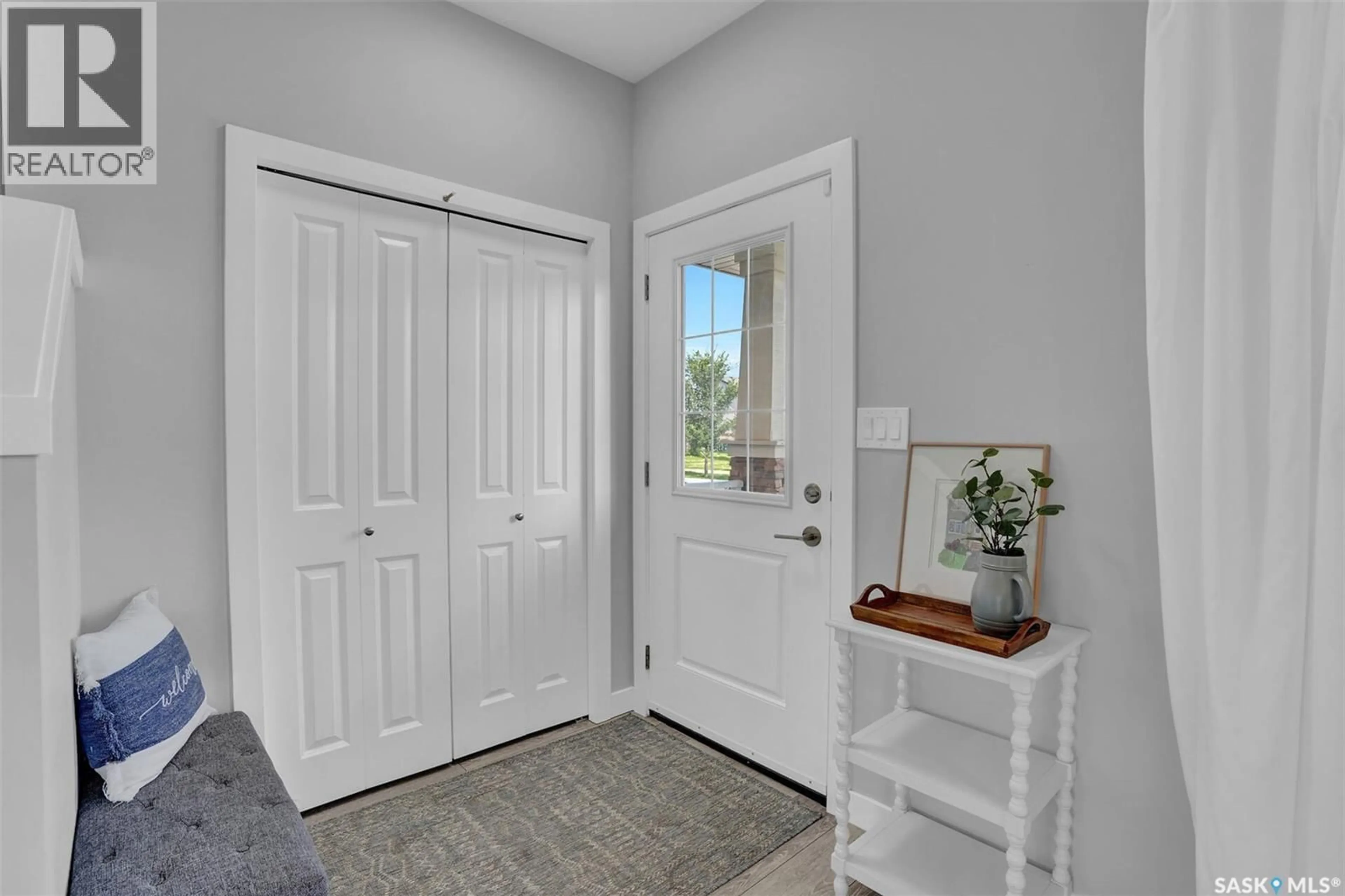 Indoor entryway for 7945 FLAX AVENUE, Regina Saskatchewan S4Y0E6