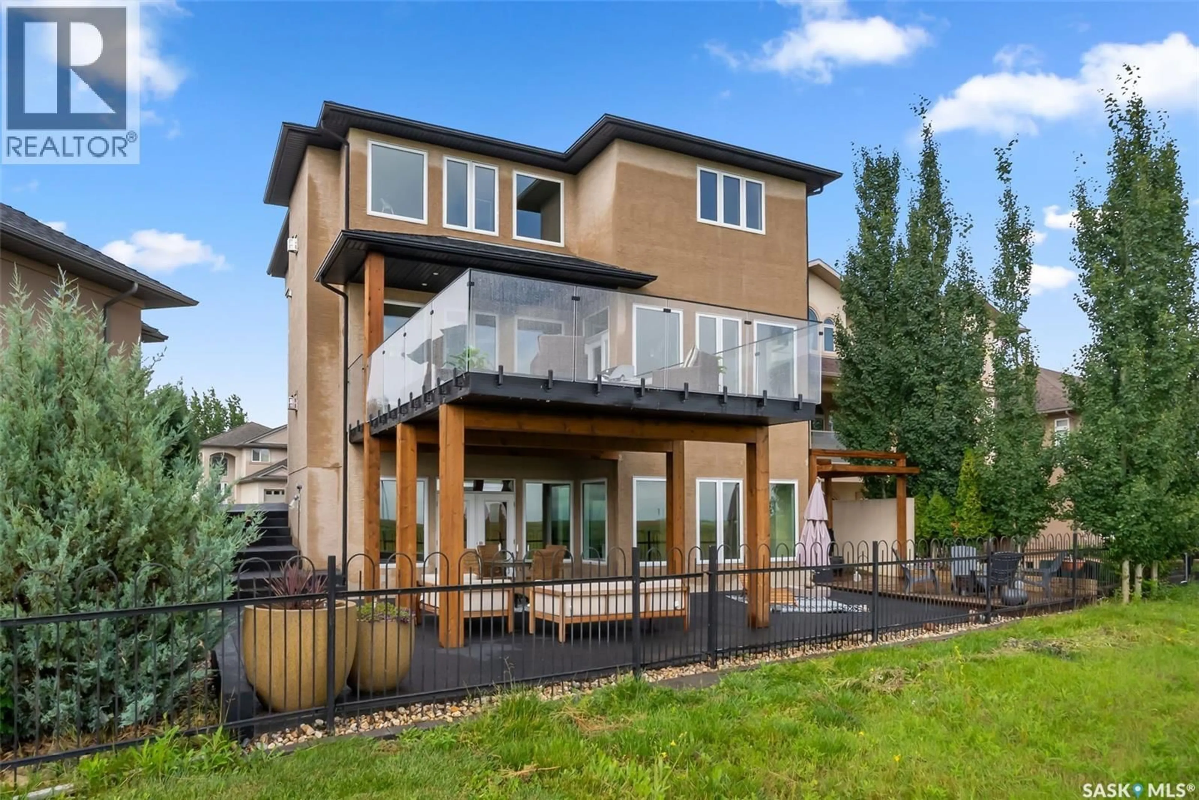Unknown for 6110 WASCANA COURT, Regina Saskatchewan S4V3E7