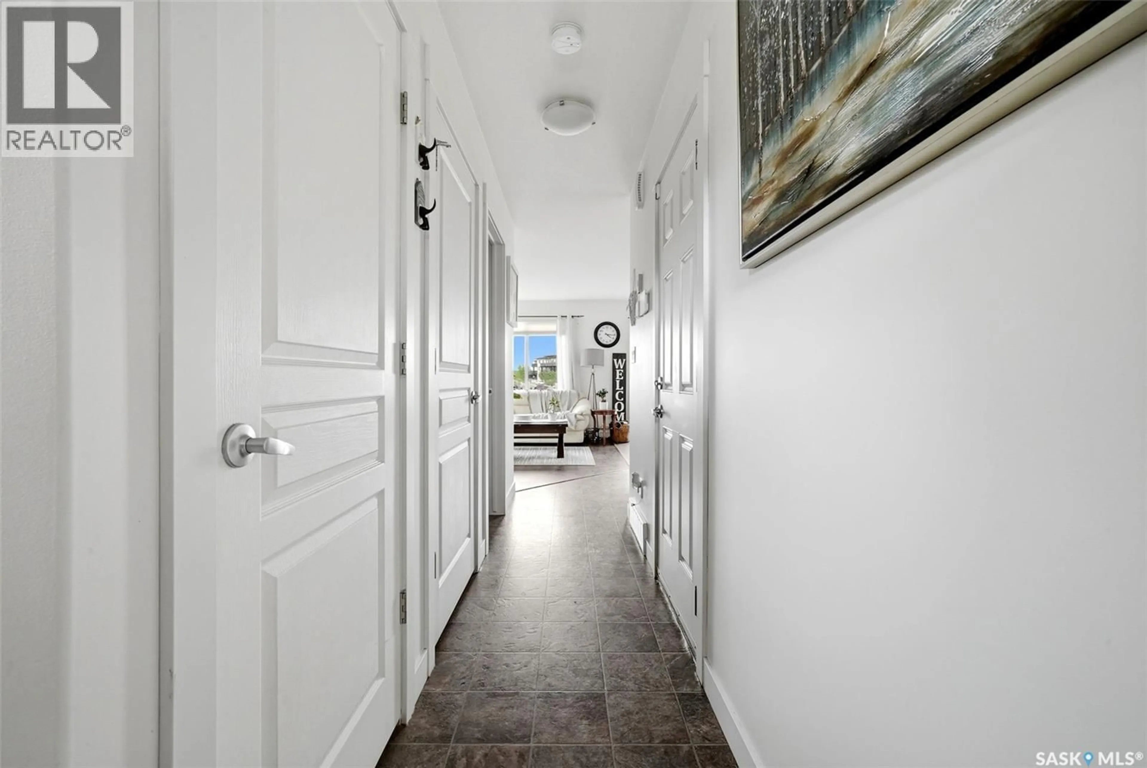 Indoor foyer for 4550 GREEN POPLAR LANE, Regina Saskatchewan S4V3H6