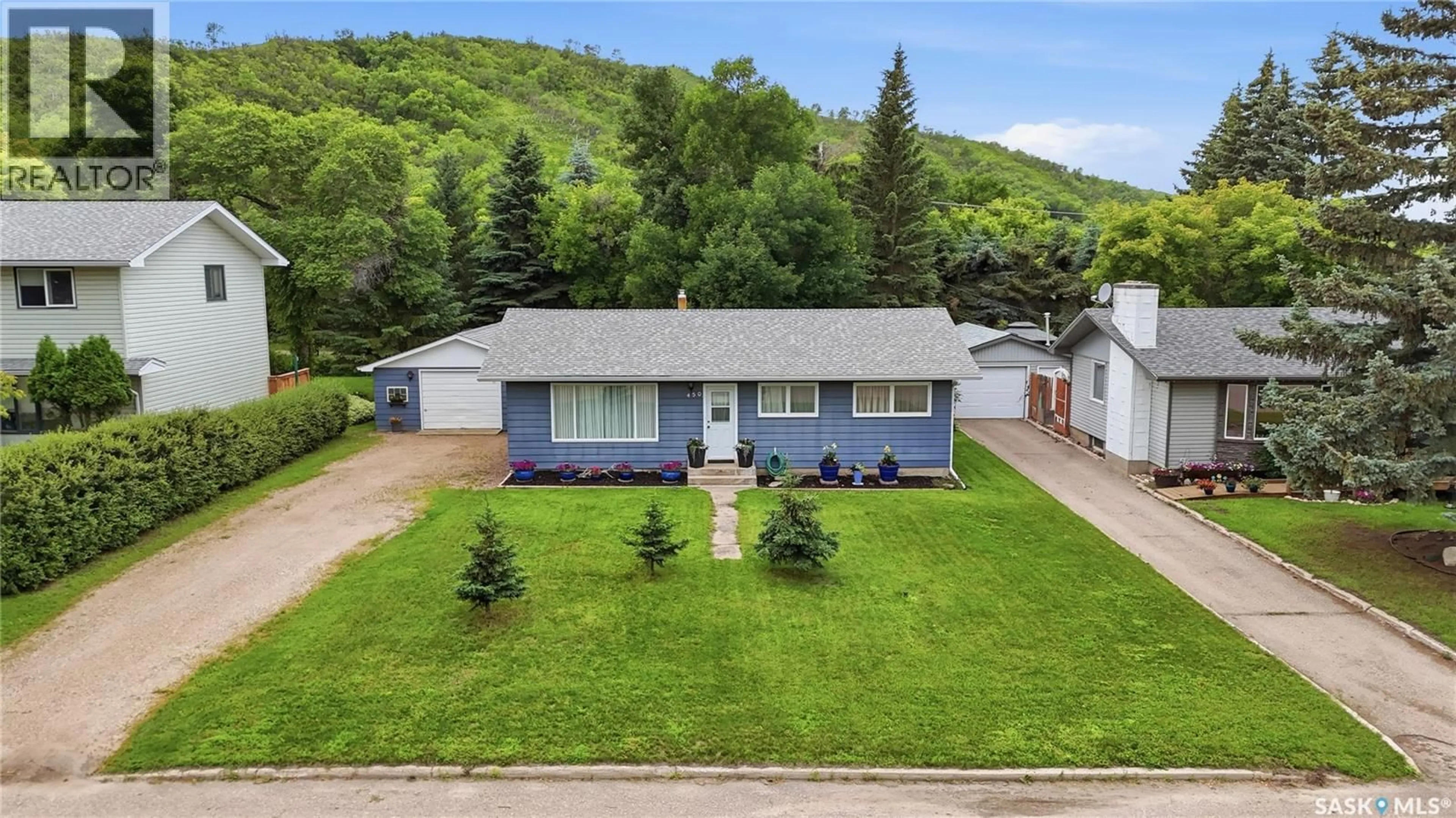 A pic from outside/outdoor area/front of a property/back of a property/a pic from drone, street for 450 CENTRAL AVENUE, Fort Qu'Appelle Saskatchewan S0G1S0