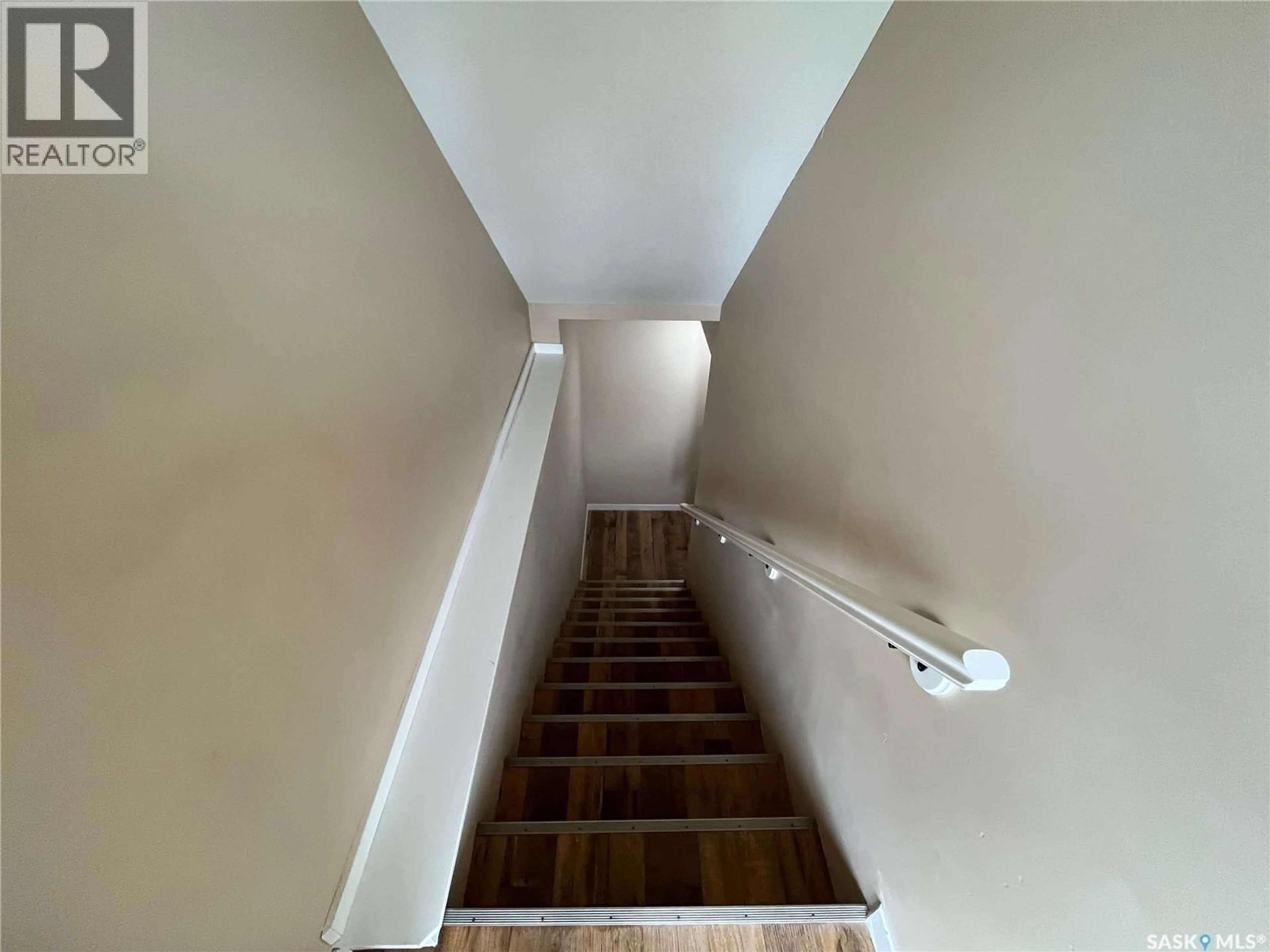 Stairs for 45 - 4640 HARBOUR LANDING DRIVE, Regina Saskatchewan S4W0B8