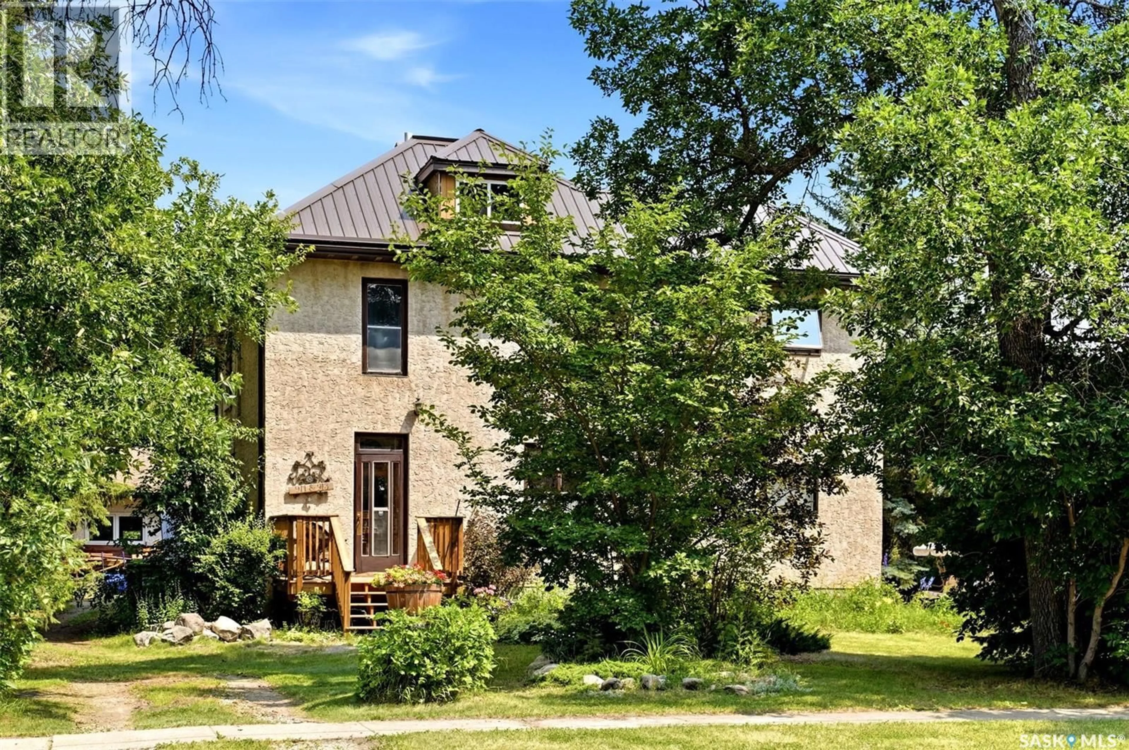 Home with brick exterior material, building for 913 BOYLE STREET, Indian Head Saskatchewan S0G2K0