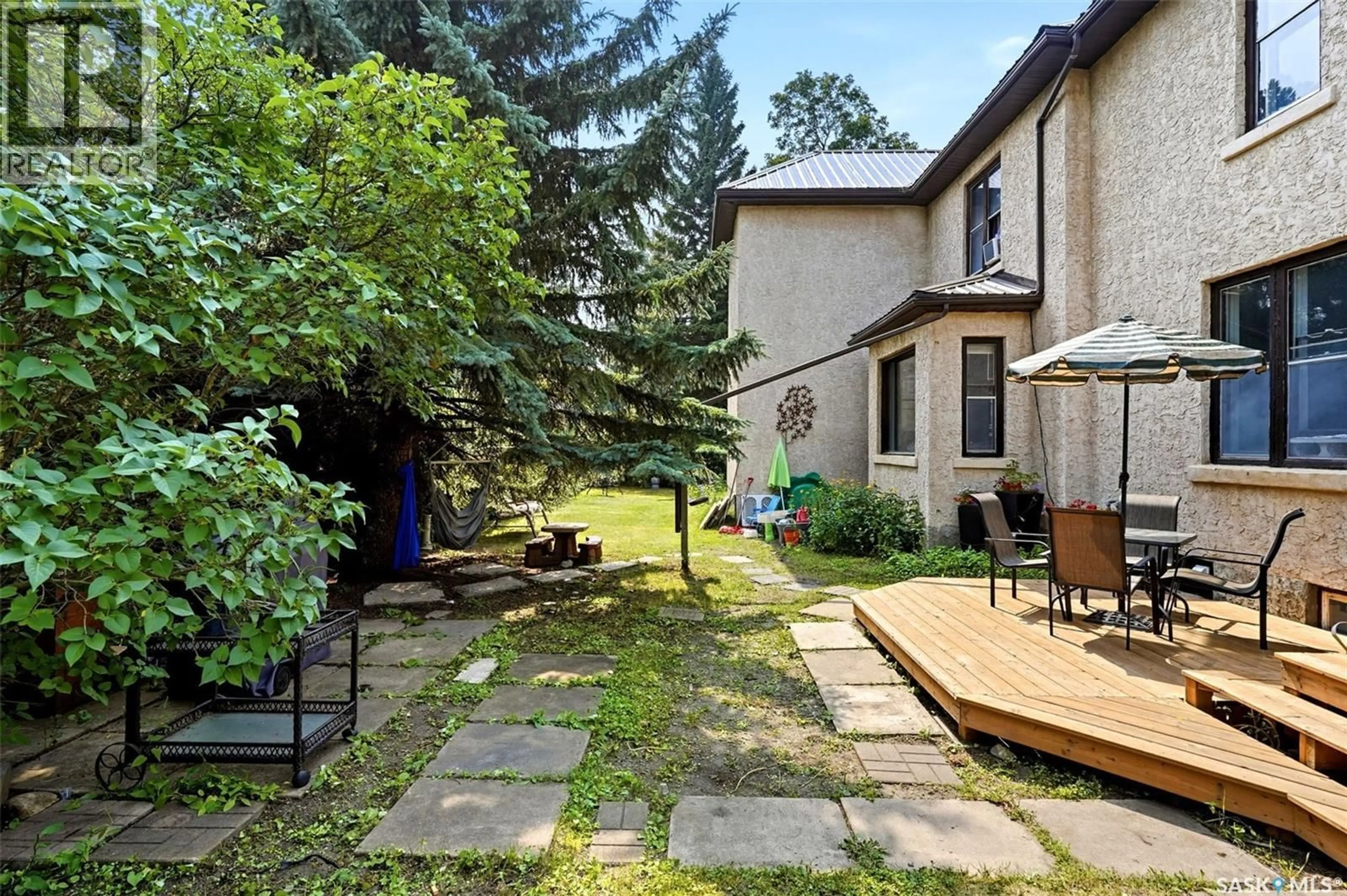 Patio, street for 913 BOYLE STREET, Indian Head Saskatchewan S0G2K0