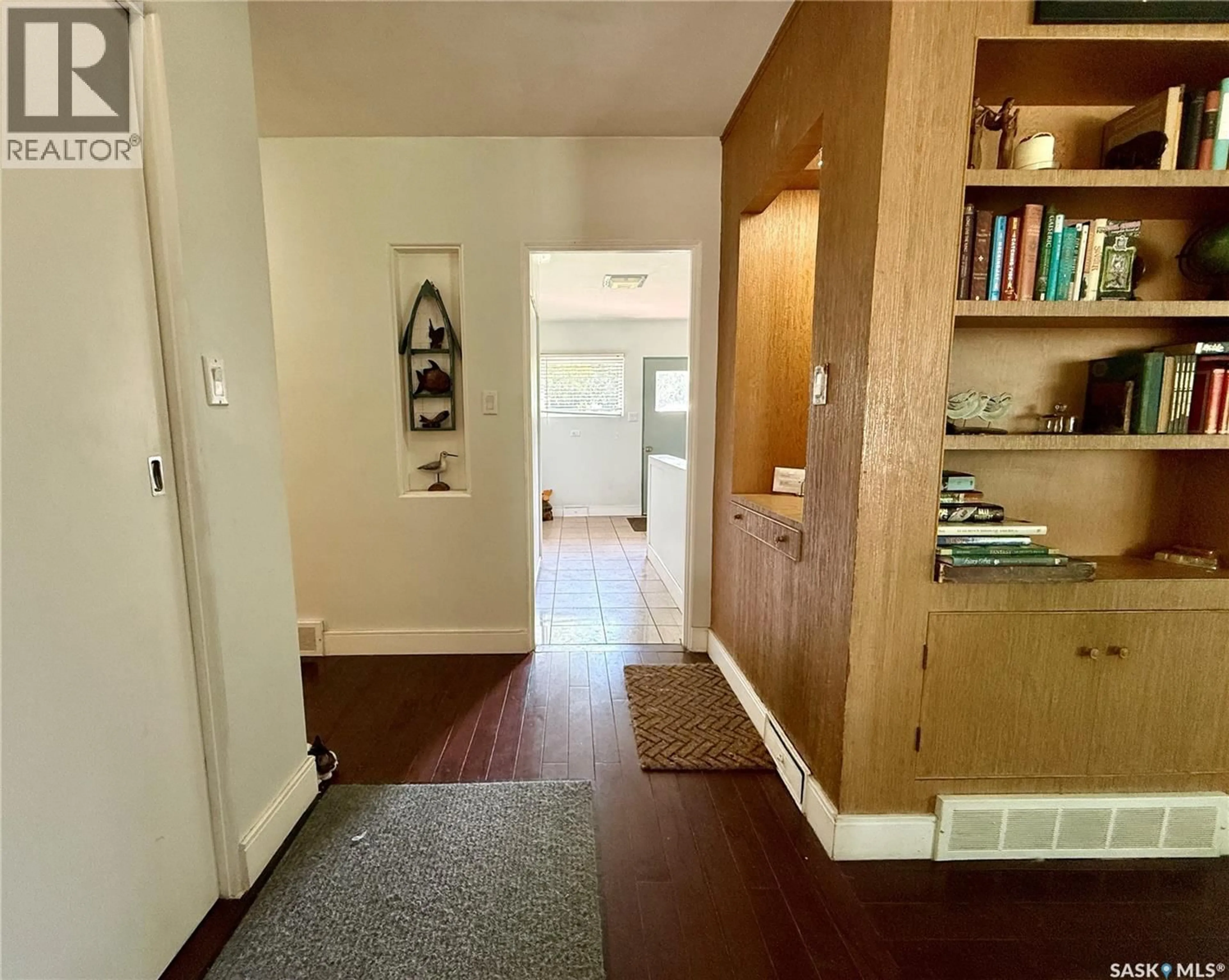 Indoor entryway for 1502 97TH STREET, North Battleford Saskatchewan S9A0K4